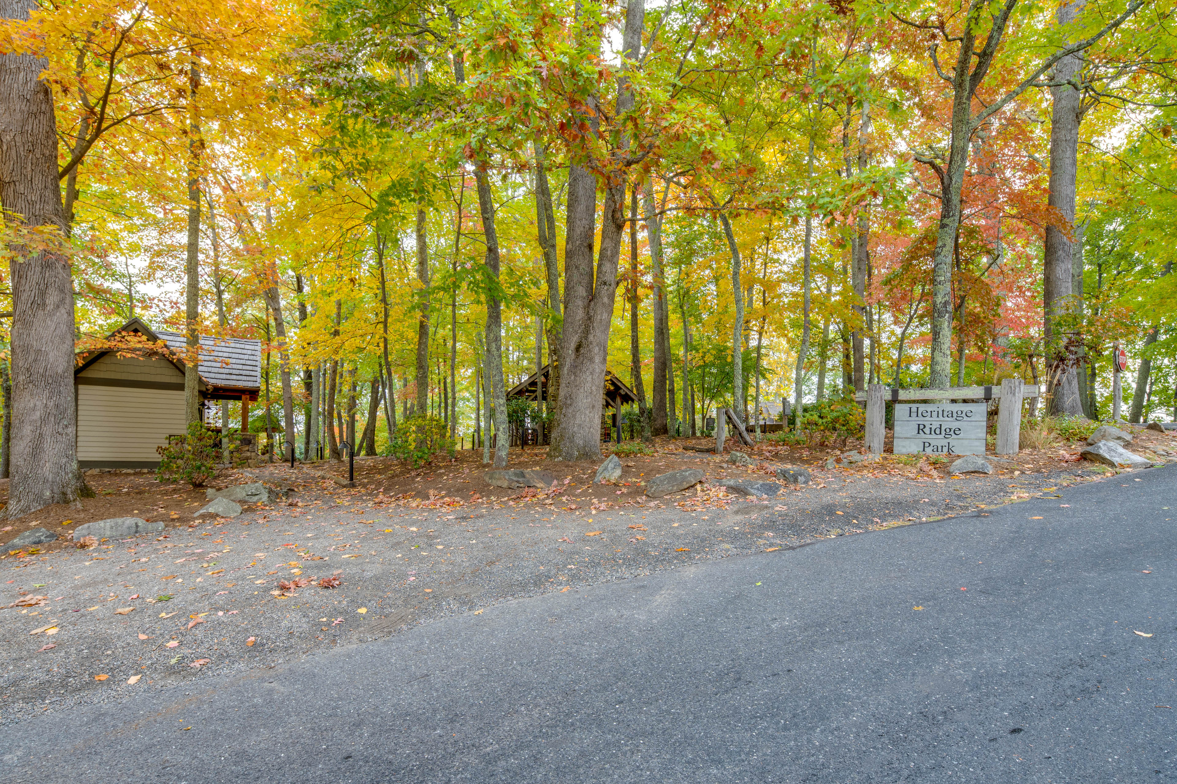 Mountain Air Country Club Community Amenities | Pavilion | Grilling Area