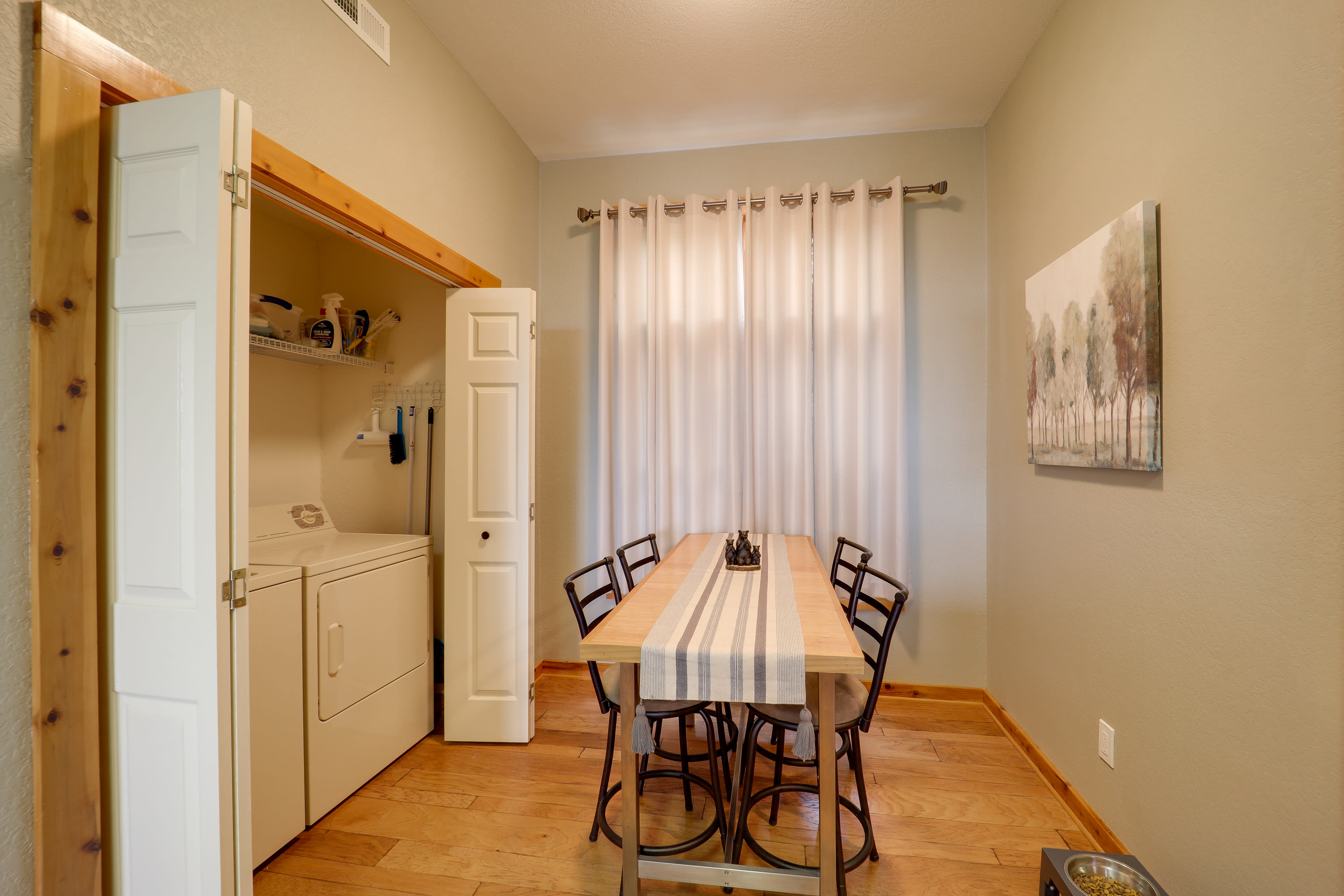 Dining Area | In-Unit Laundry Machines