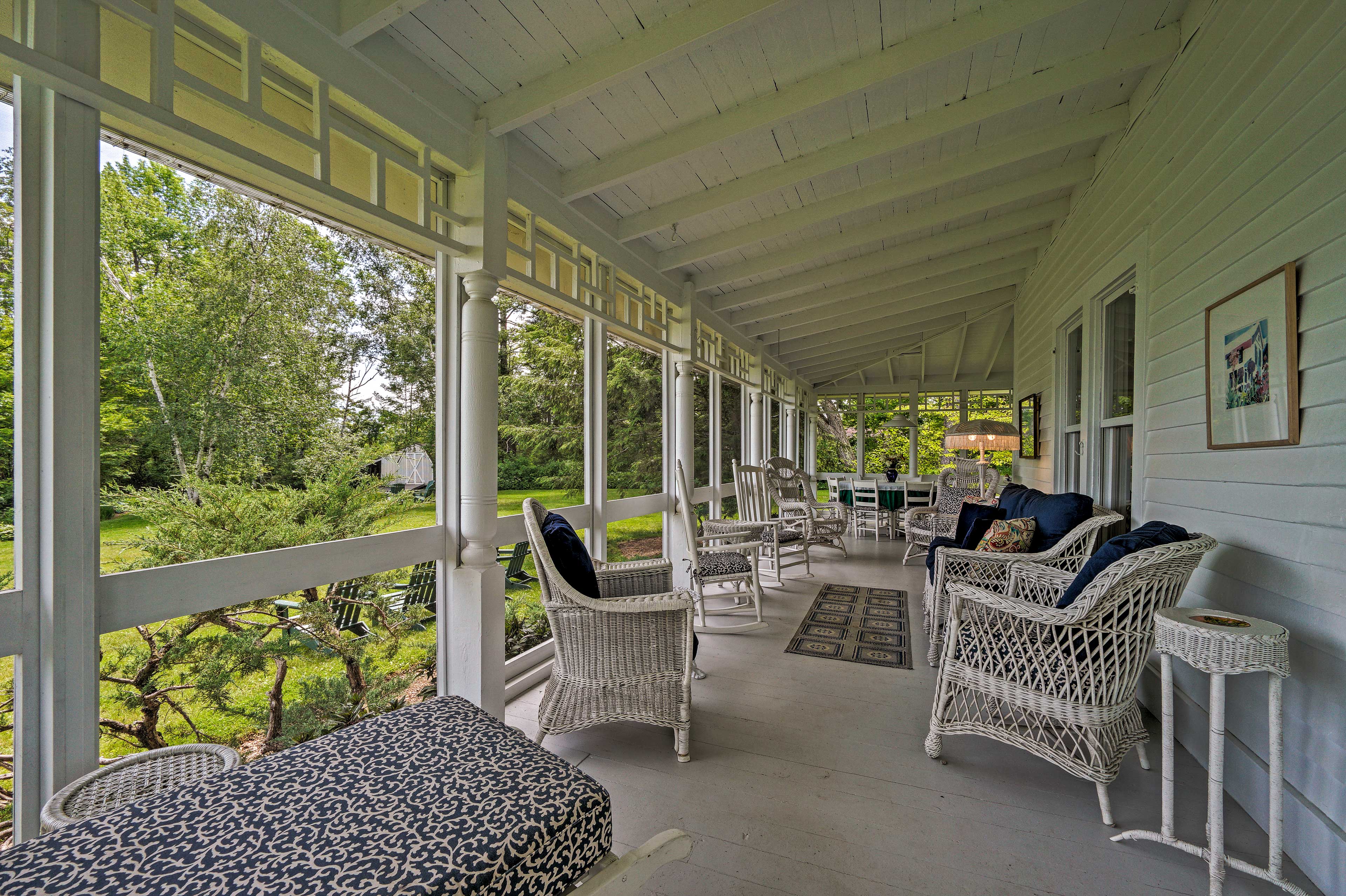 Screened Porch | Furnished w/ Ample Seating