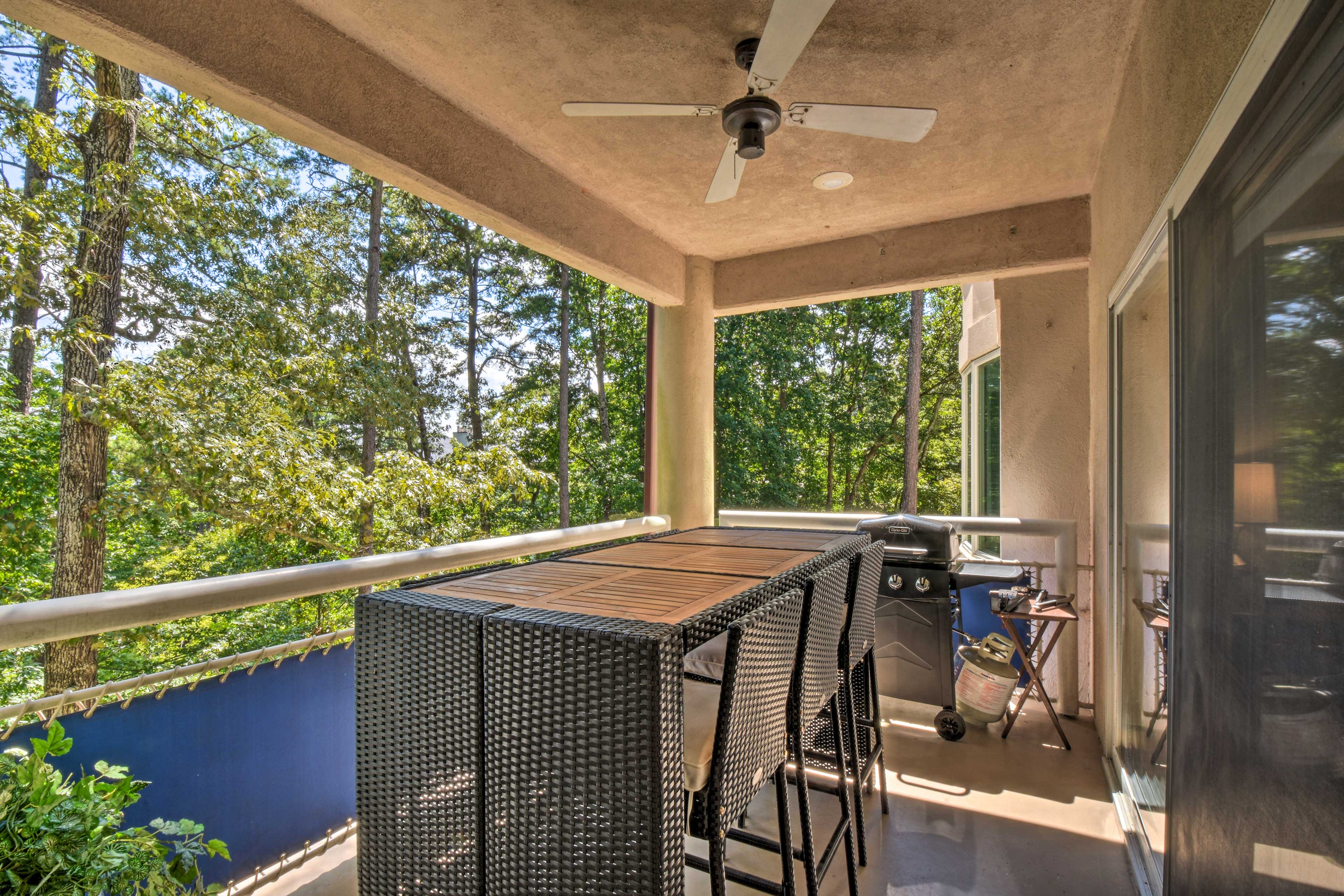 Private Balcony | Gas Grill