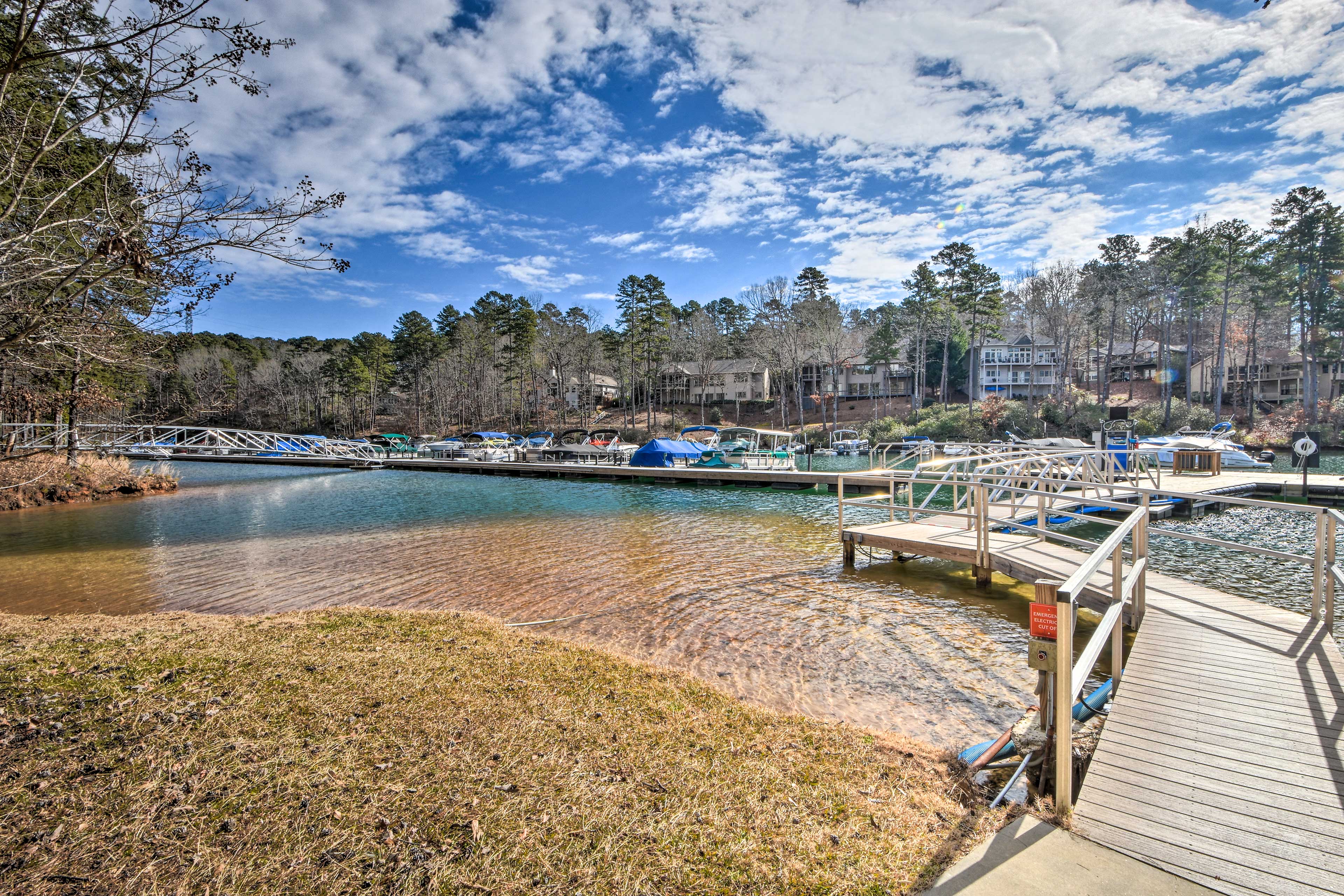 Lake Keowee Marina