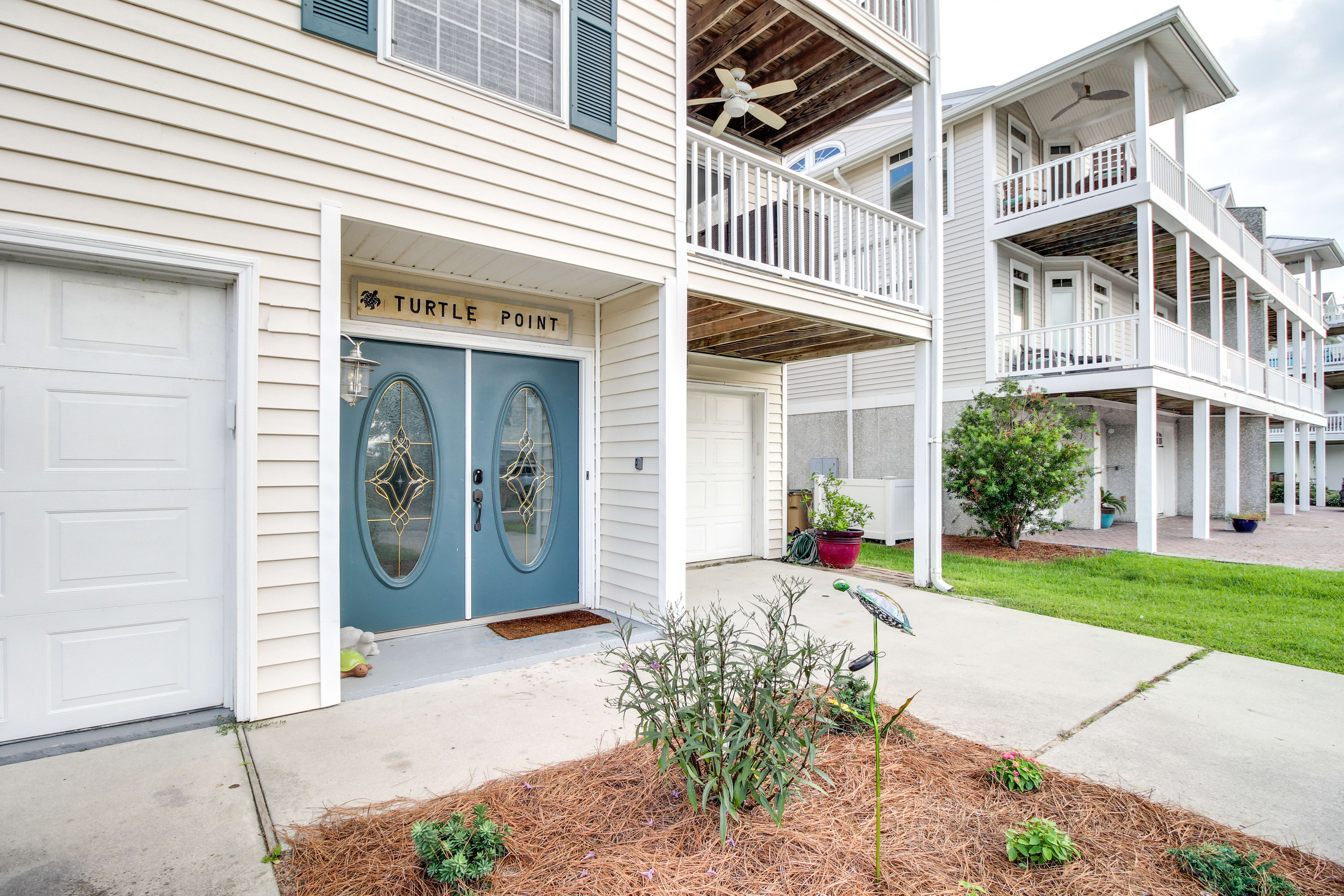 Home Exterior | Entryway