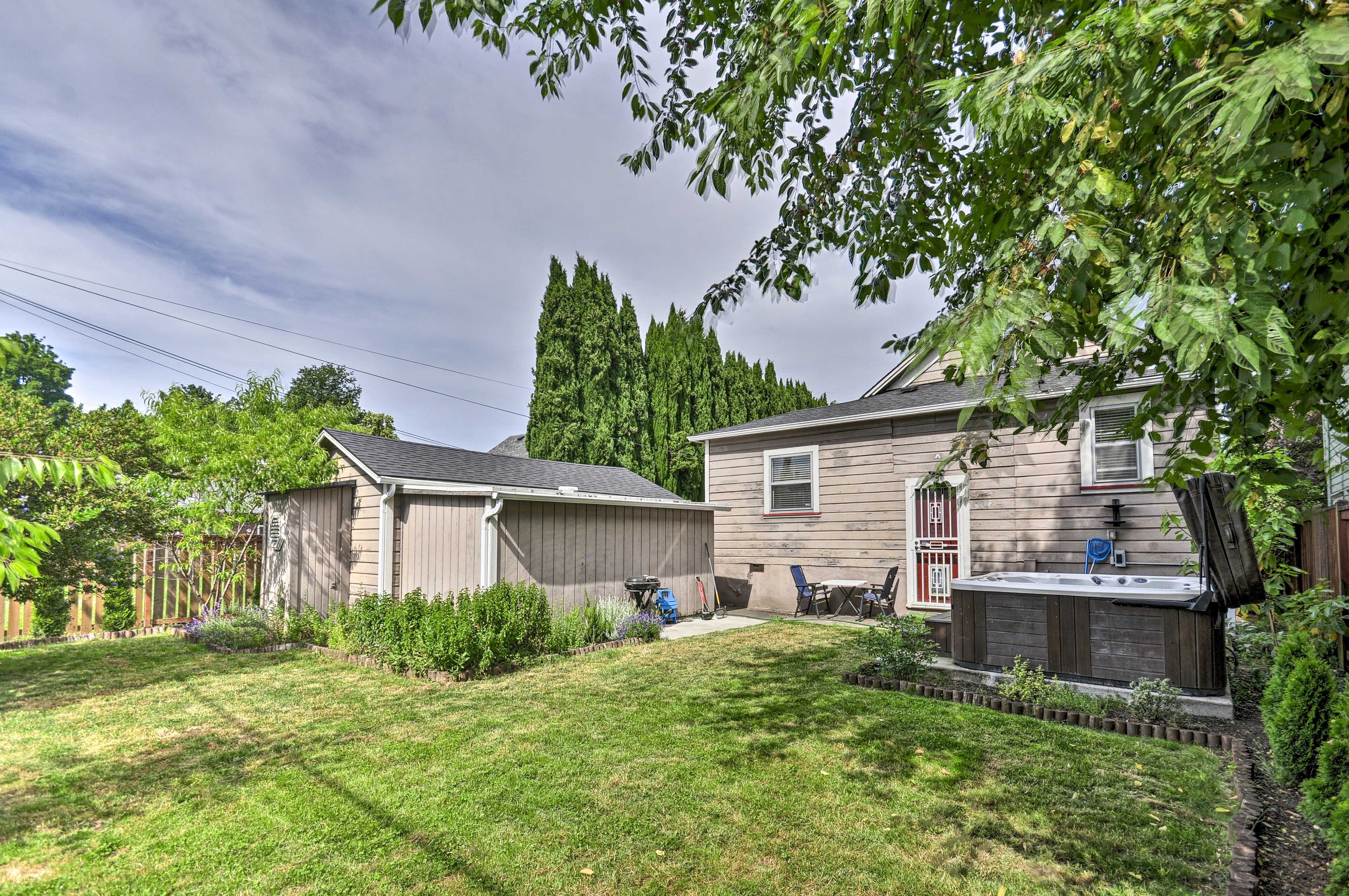 Fenced-In Yard | Grill | Hot Tub