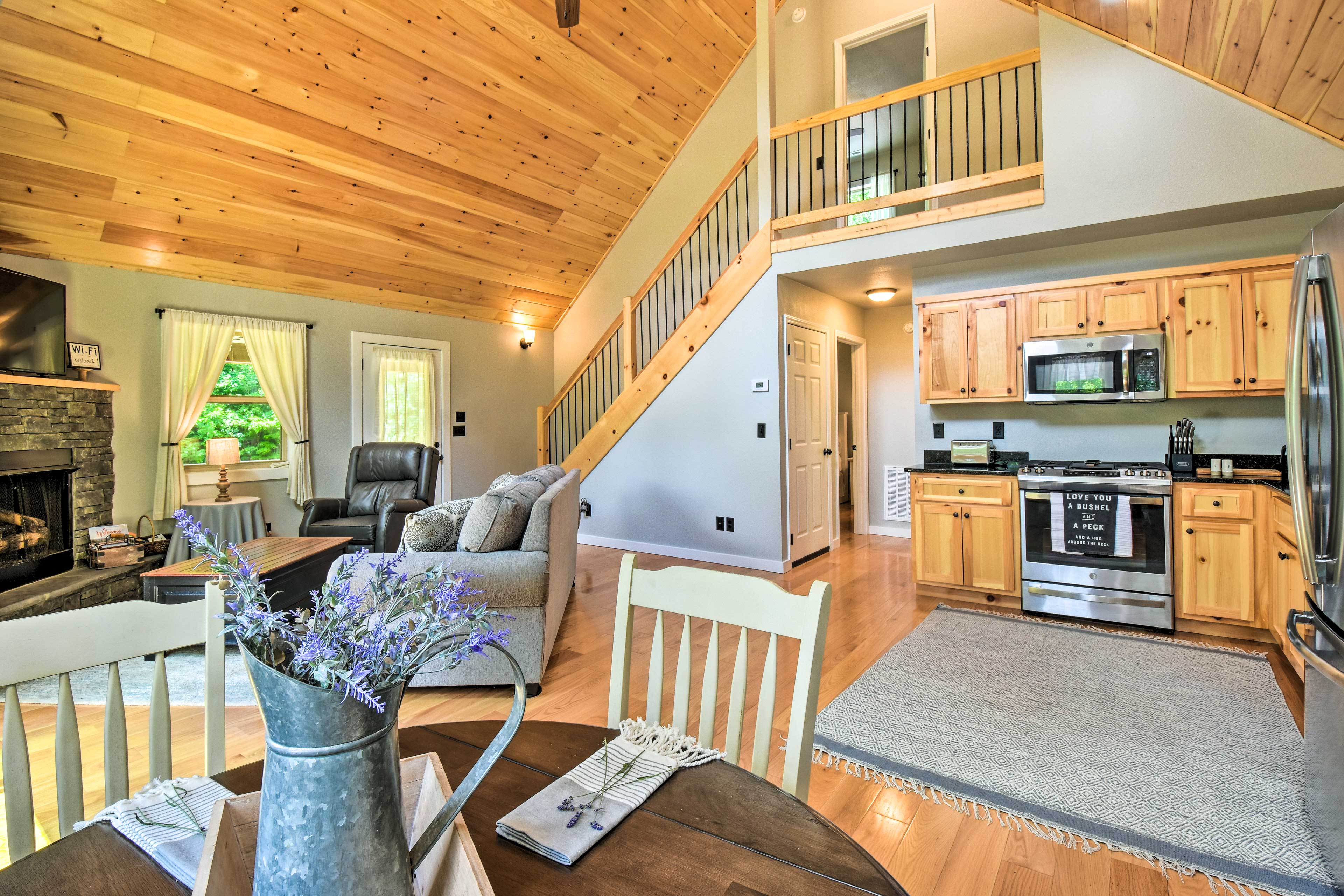 Dining Area | Open Floor Plan