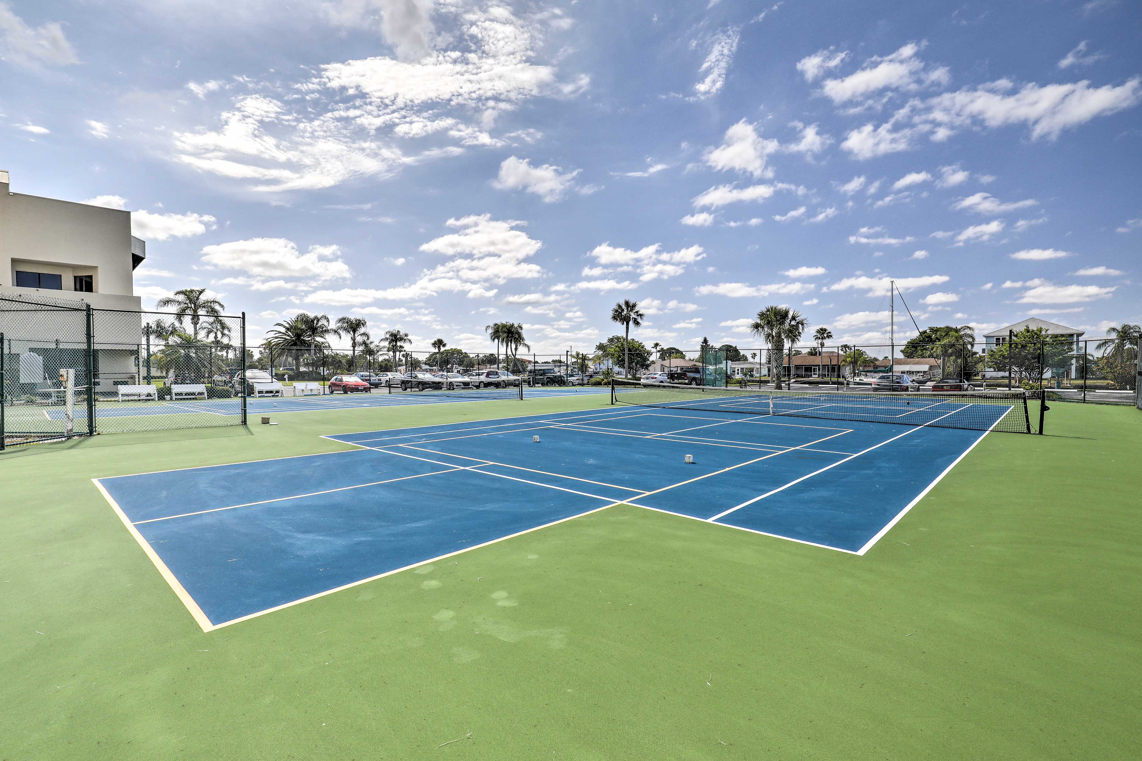 Gulf Island Beach & Tennis Club Condominium Amenities