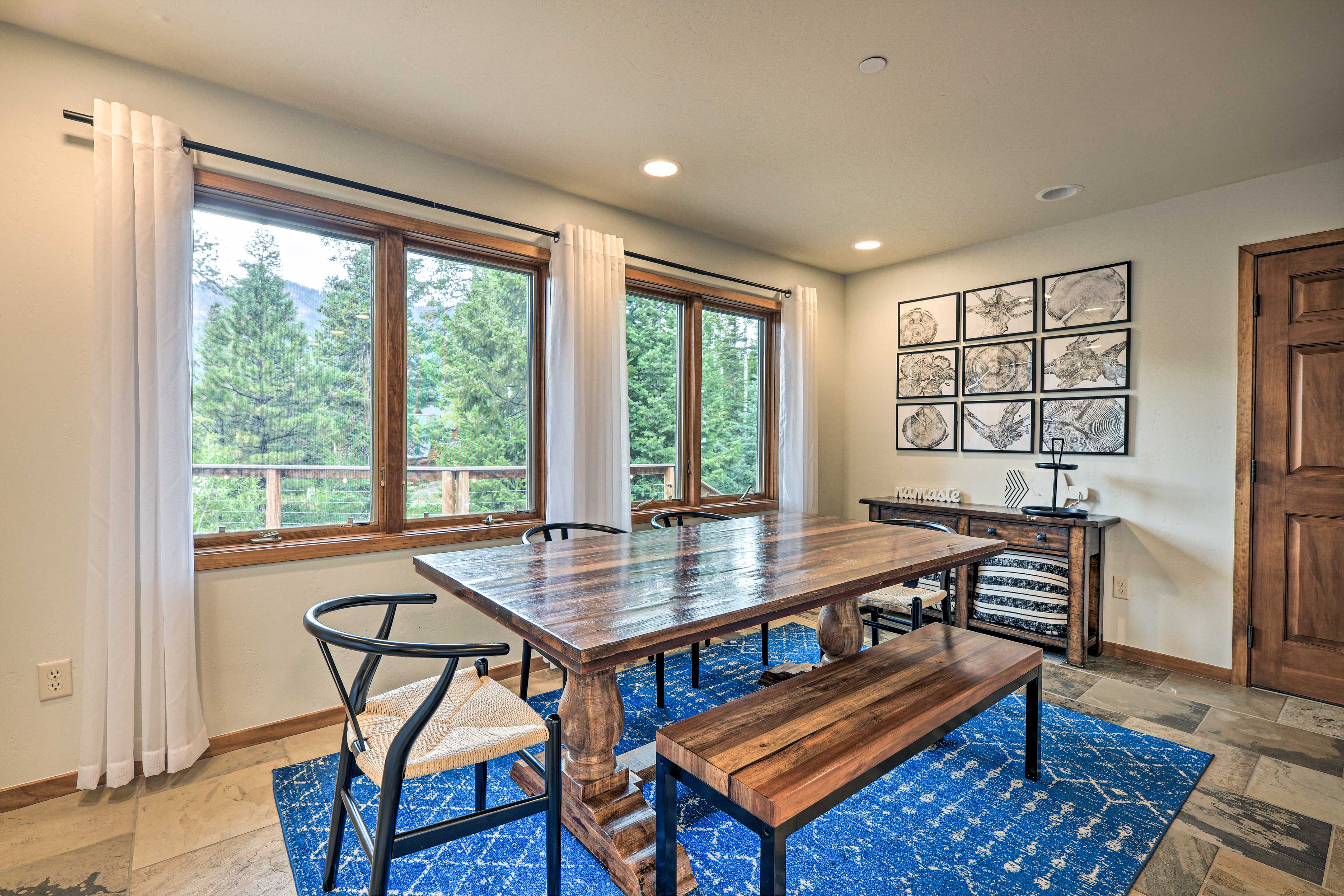 Dining Area | Open Floorplan