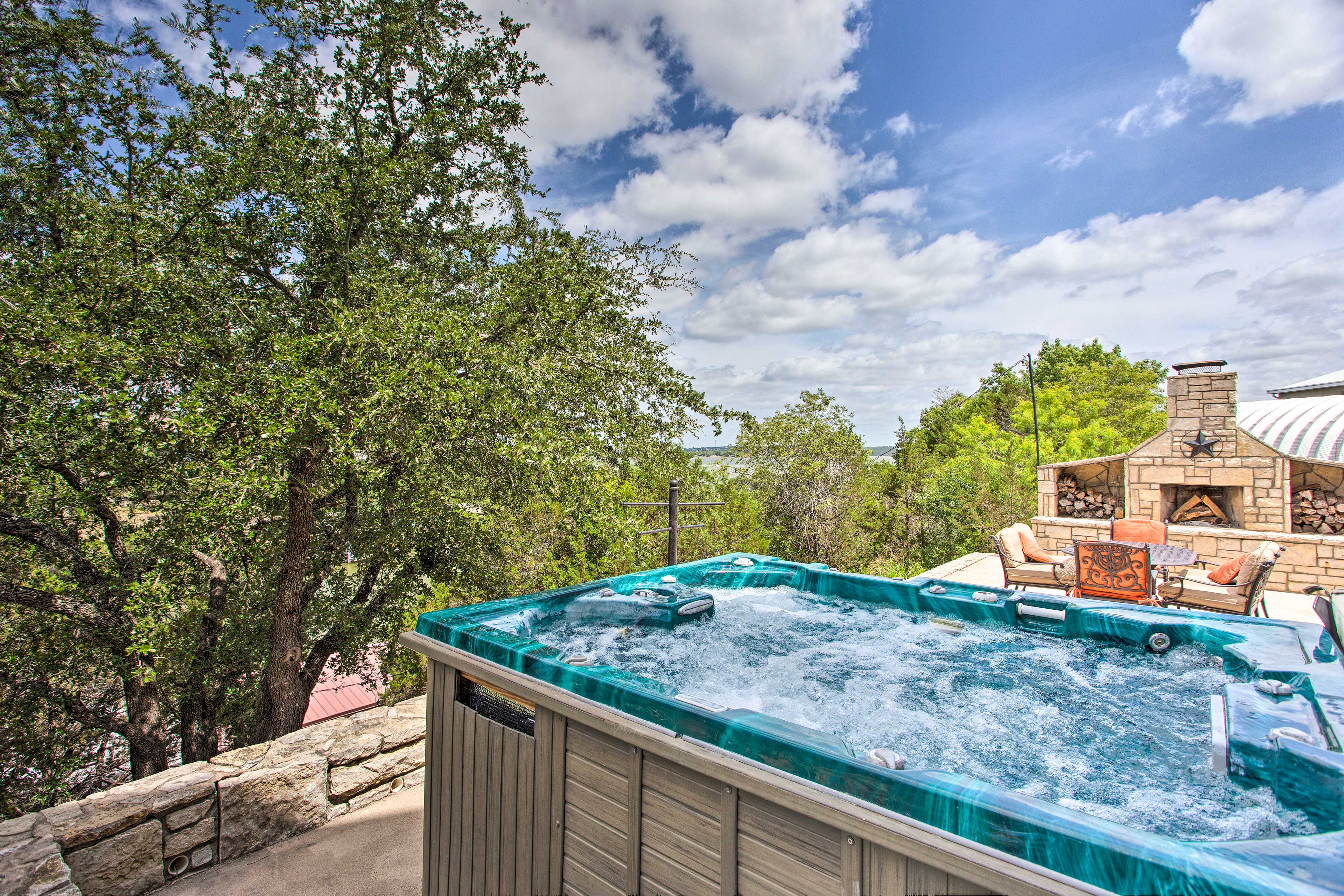 Granbury Vacation Rental | 4BR | 2A | 1,533 Sq Ft | Step-Free Access