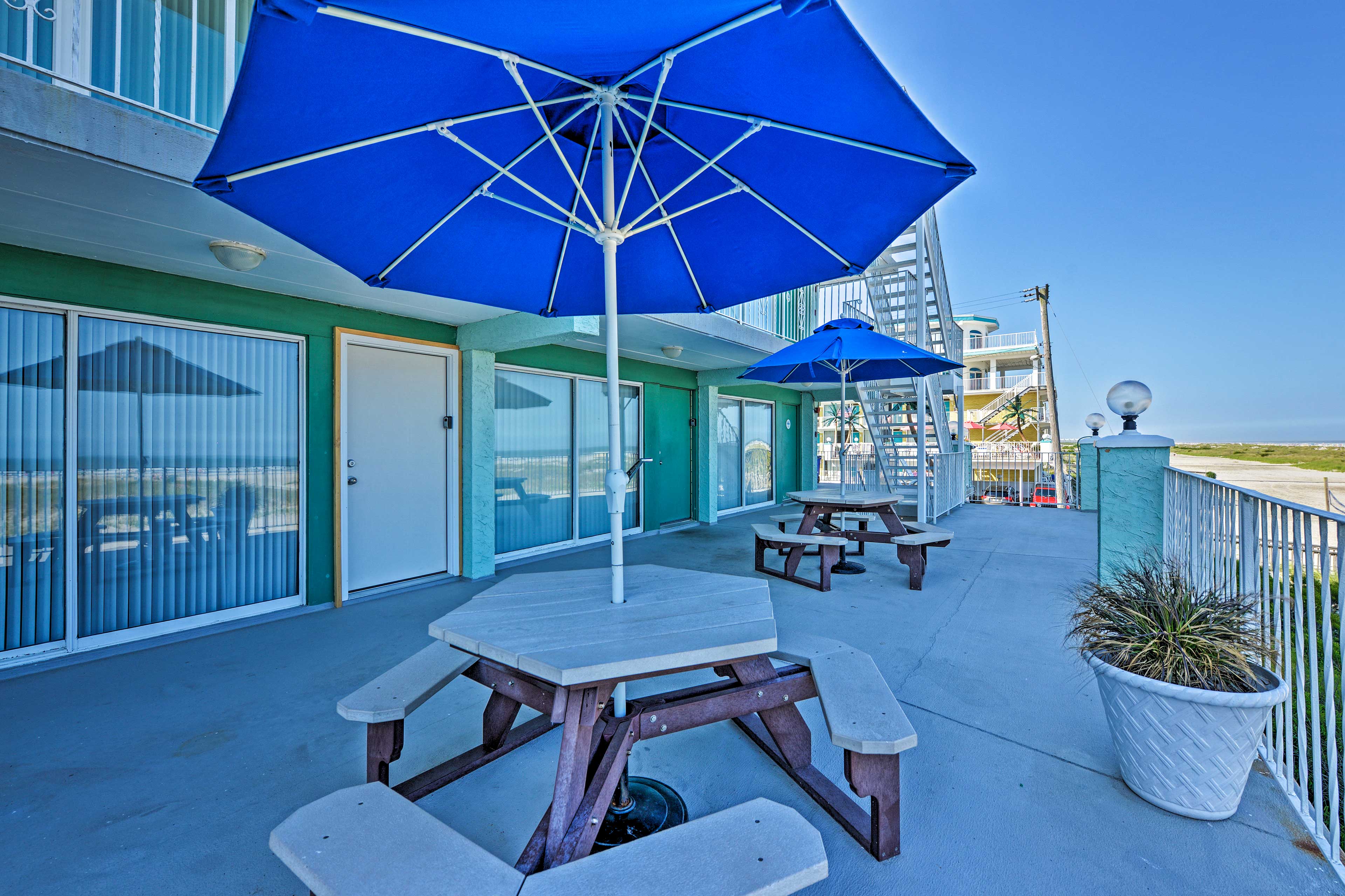 Outdoor Dining Area