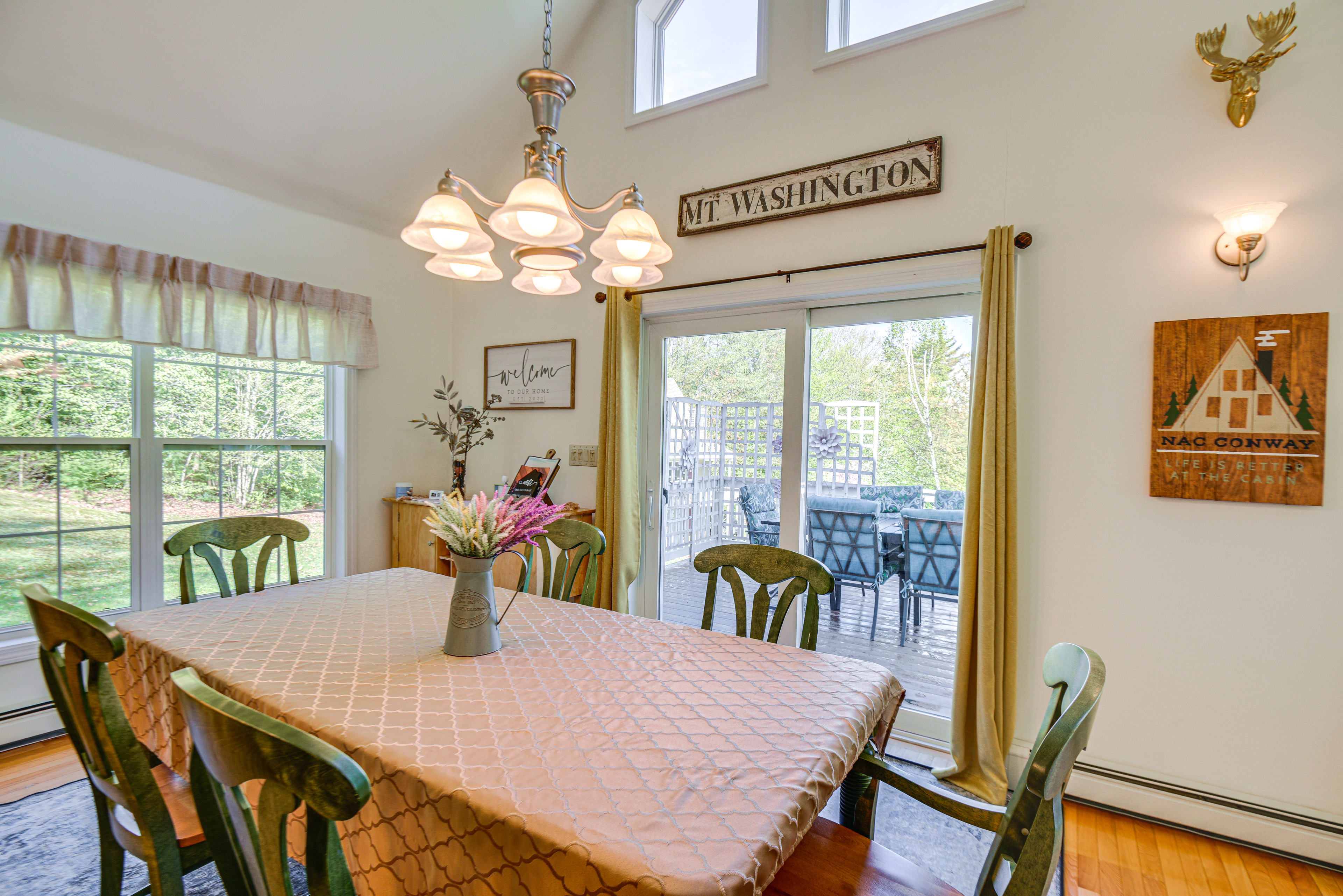 Dining Area | Dishware/Flatware Provided | High Chair