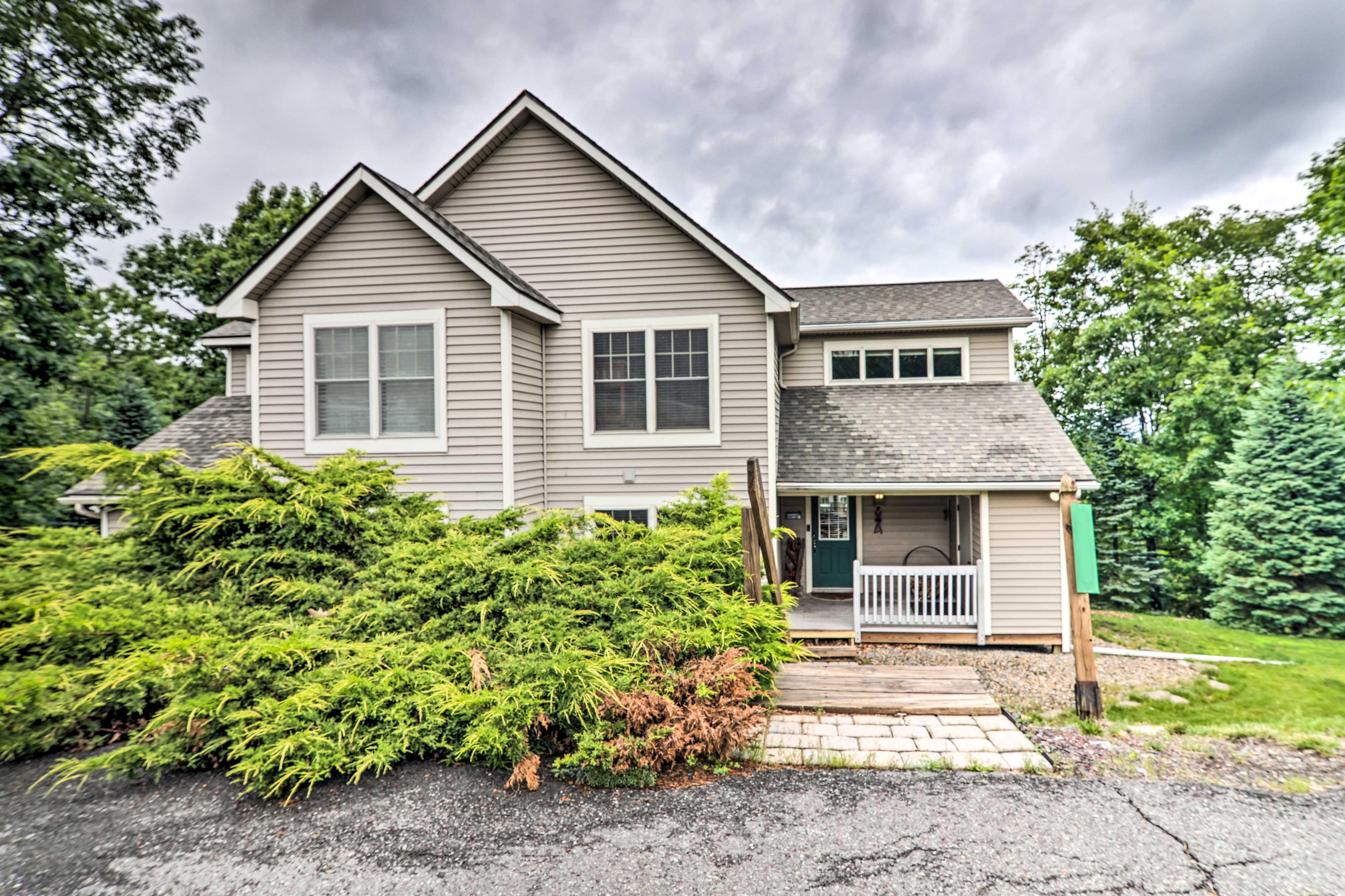 Home Exterior | Entry Stairs Required