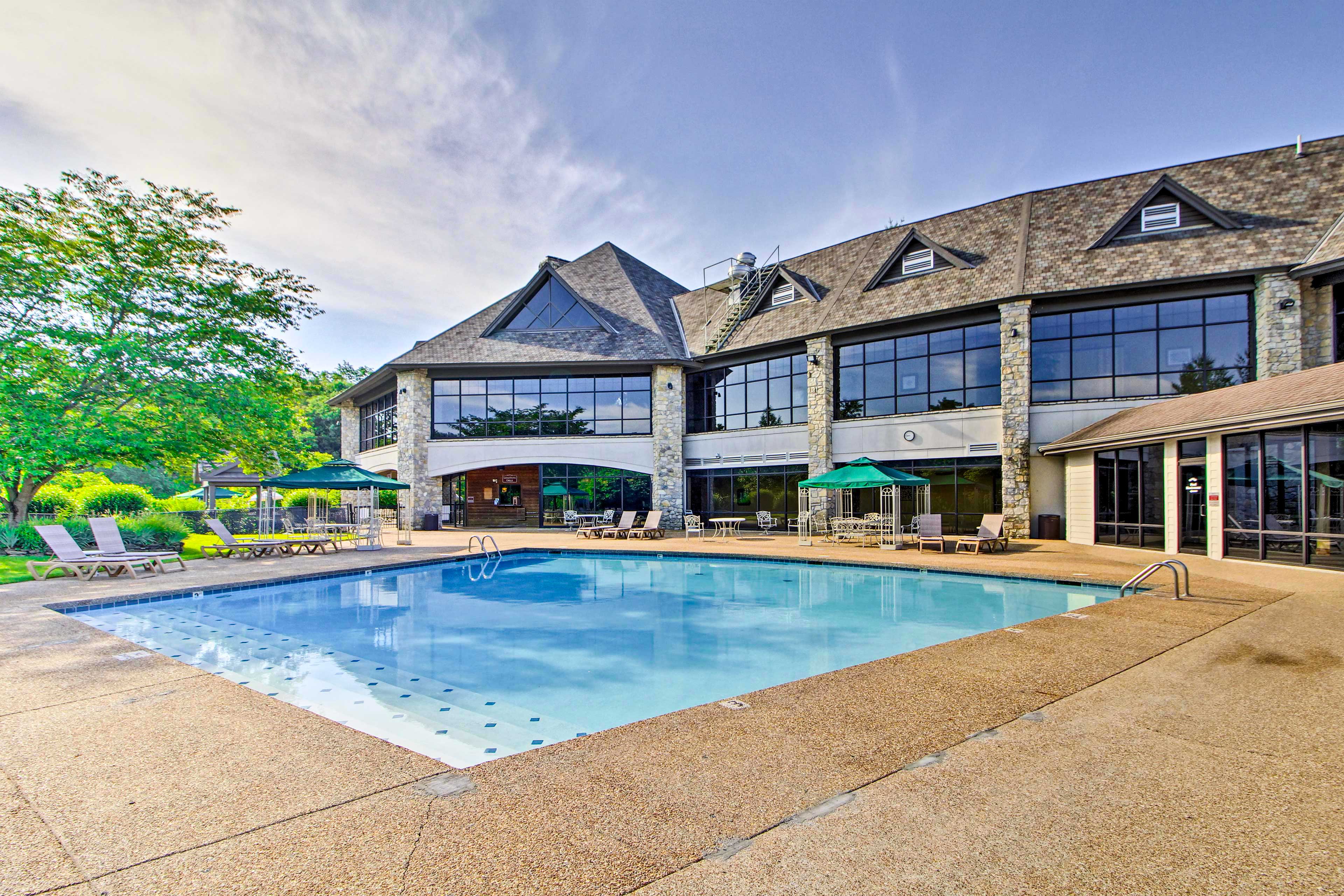Community Pool | StoneBridge Resort Amenities