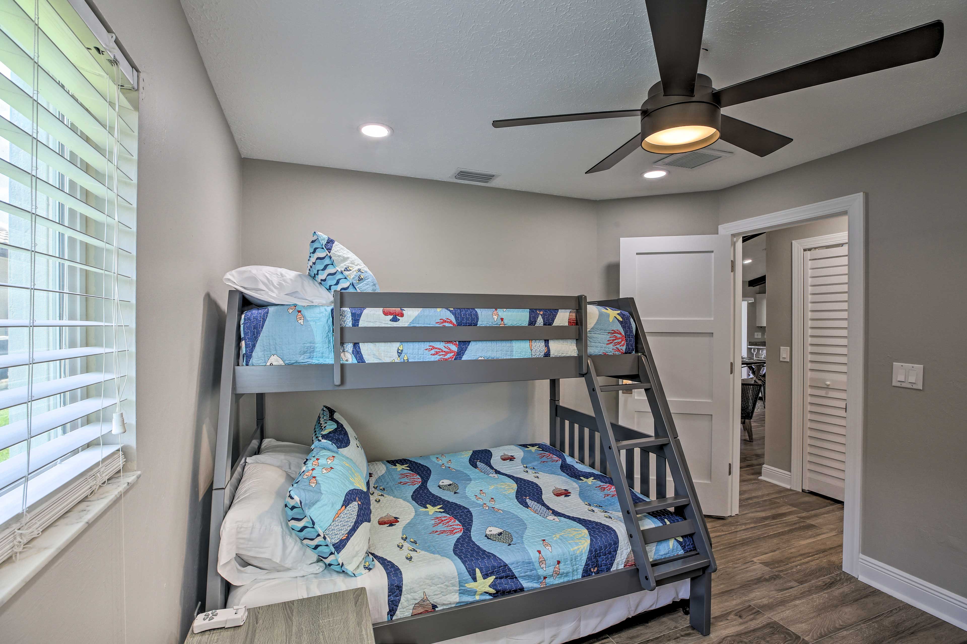 Bedroom 3 | Twin/Full Bunk Bed | Twin Trundle Bed