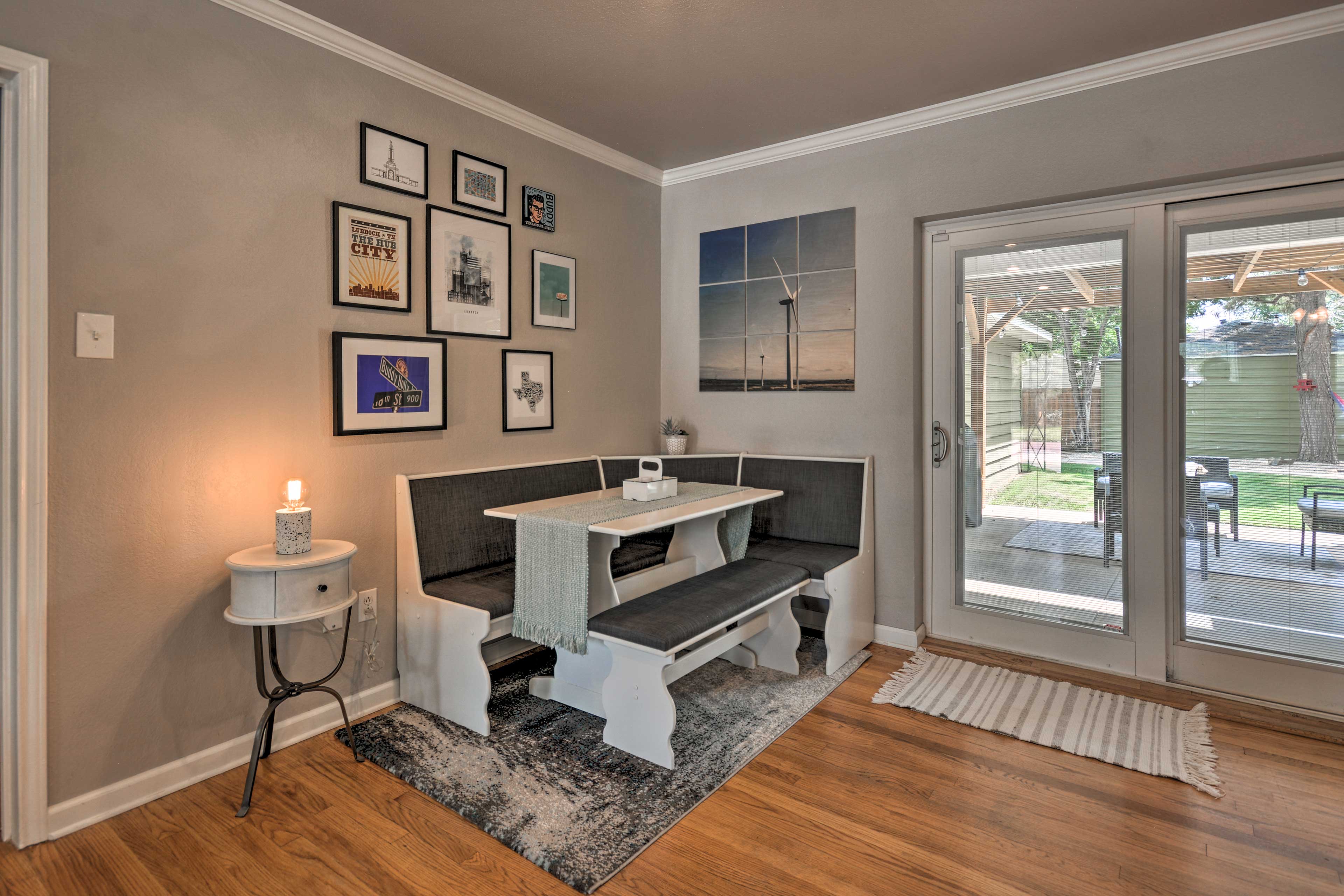 Dining Nook | 6-Person Dining Table