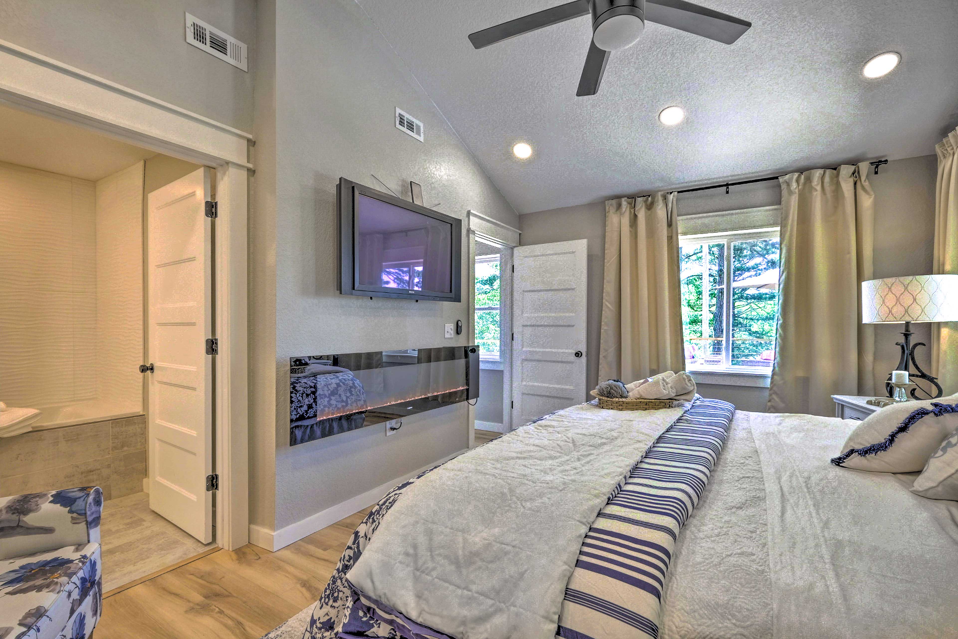 Bedroom 1 | En-Suite Bathroom