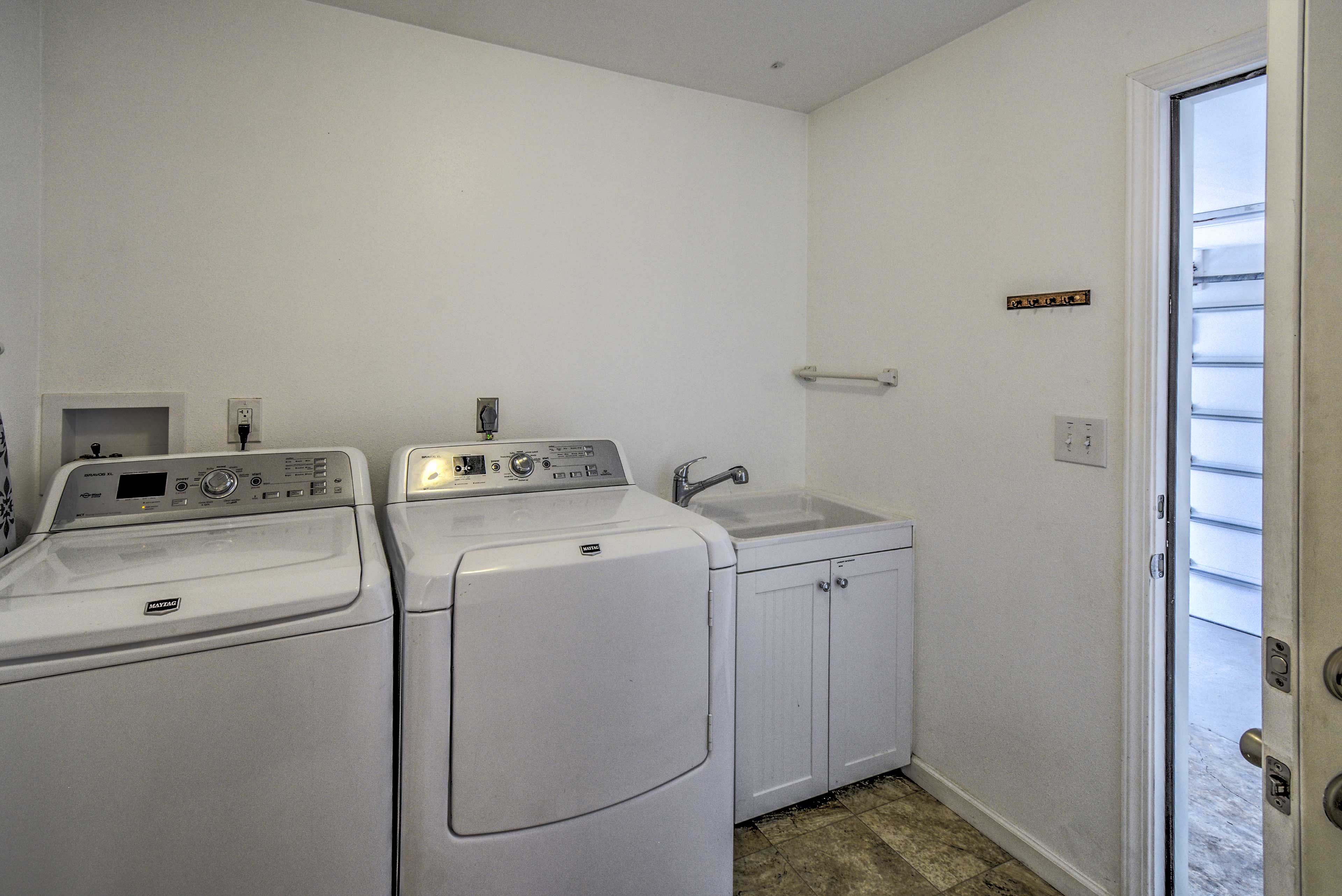 Laundry Room | Washer & Dryer