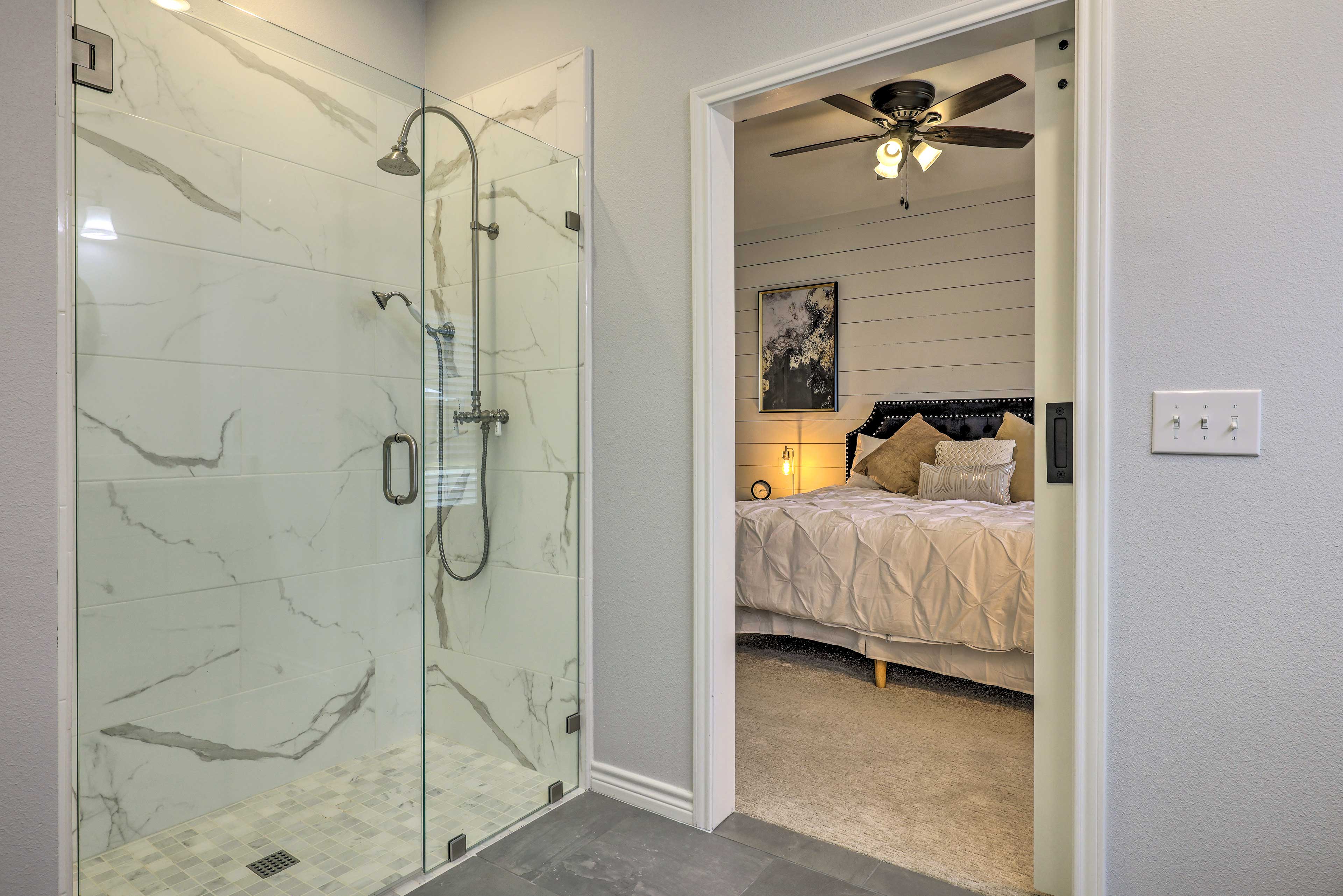 Full En-Suite Bathroom | Walk-In Shower