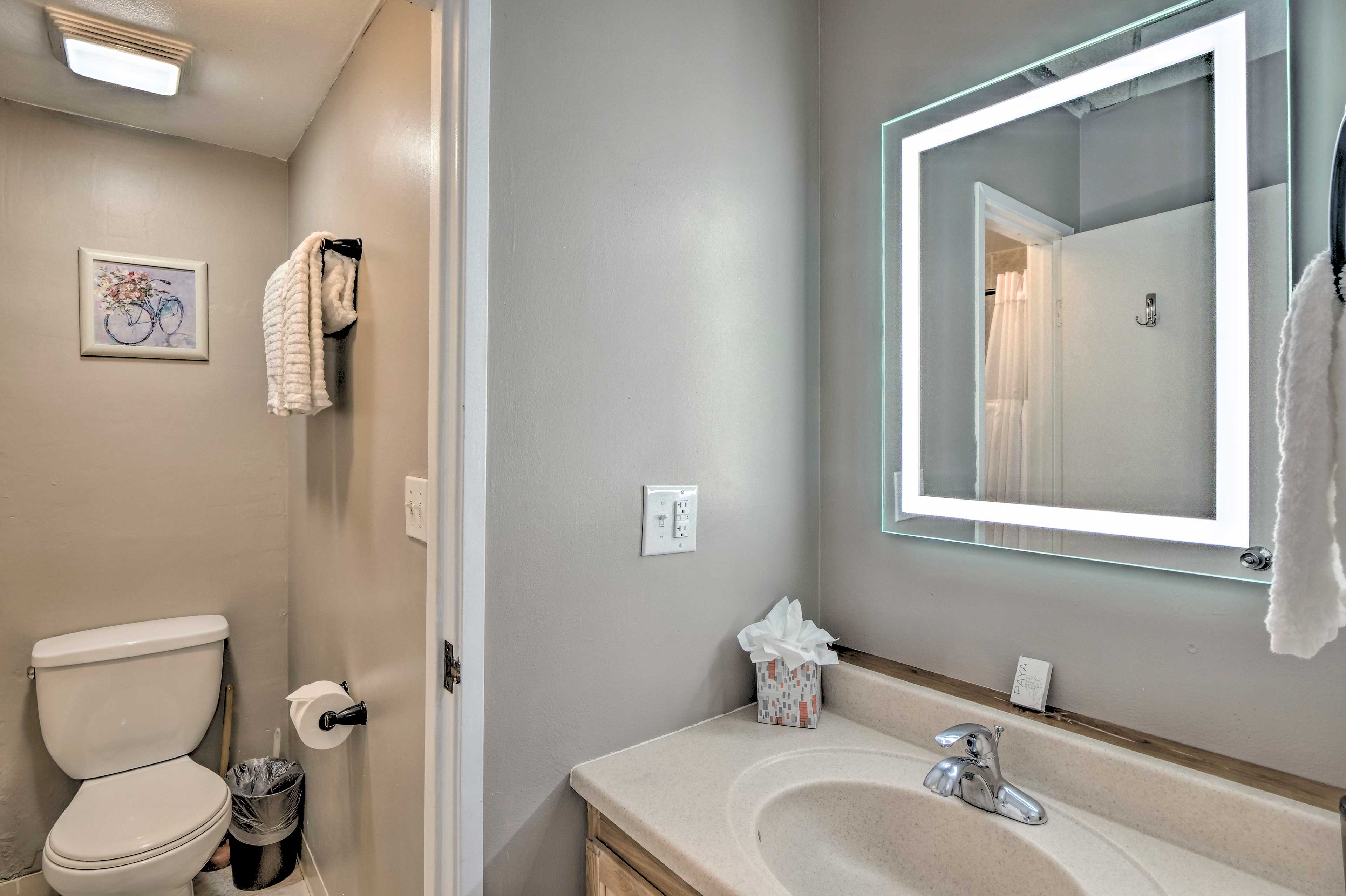 Full Bathroom | Linens & Towels Provided