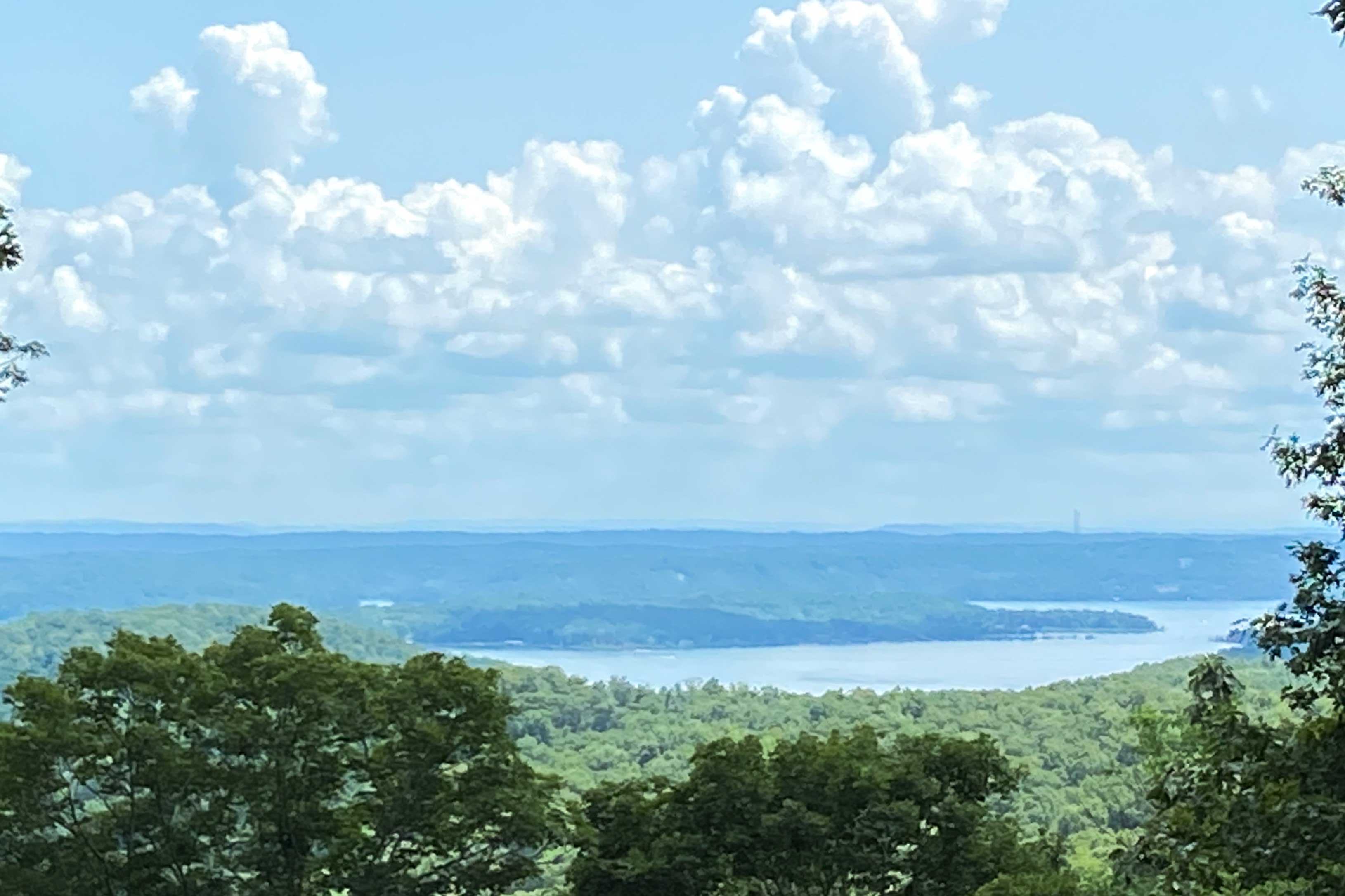 Beaver Lake Views Deck