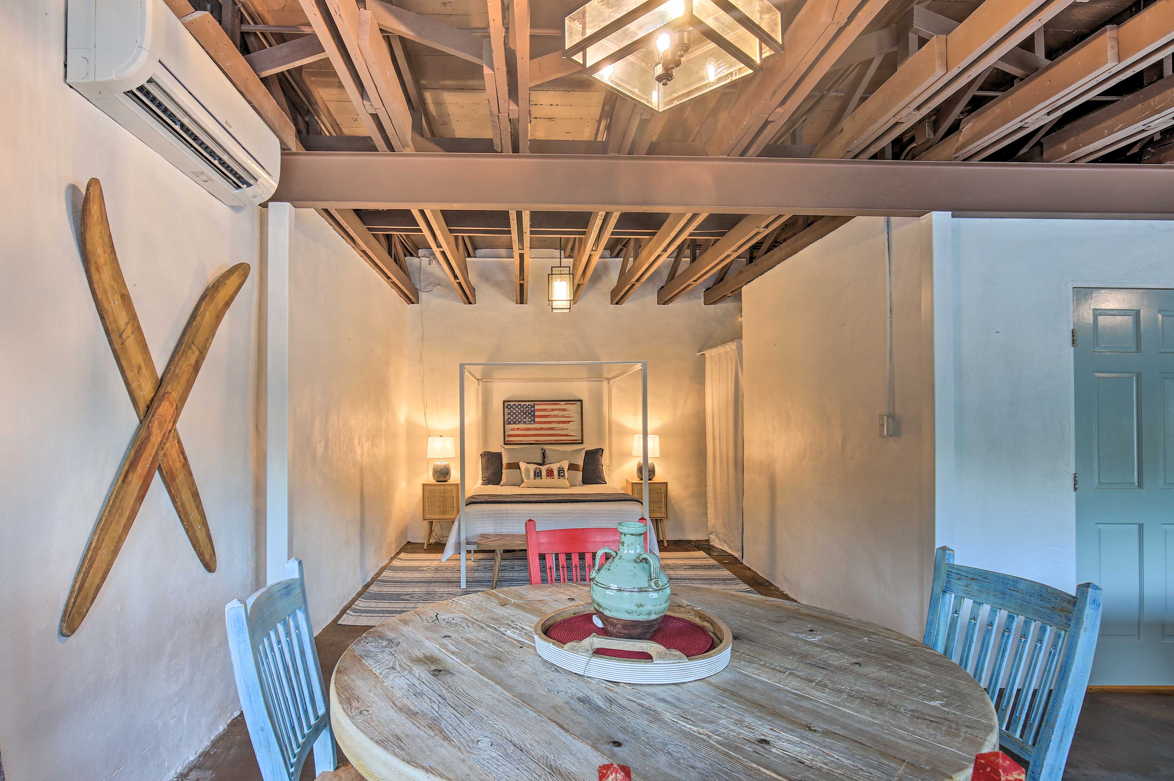 Boathouse Dining Area | Dishware Provided