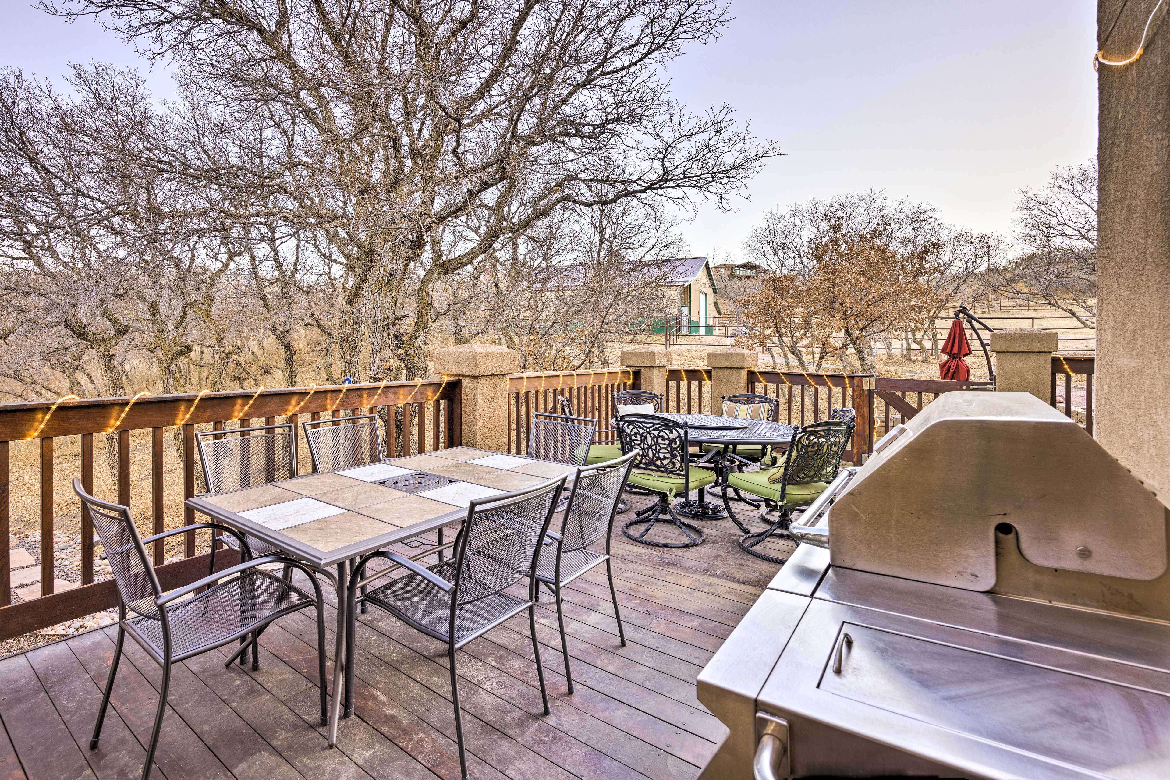 Furnished Deck | Gas Grill | Outdoor Dining Area