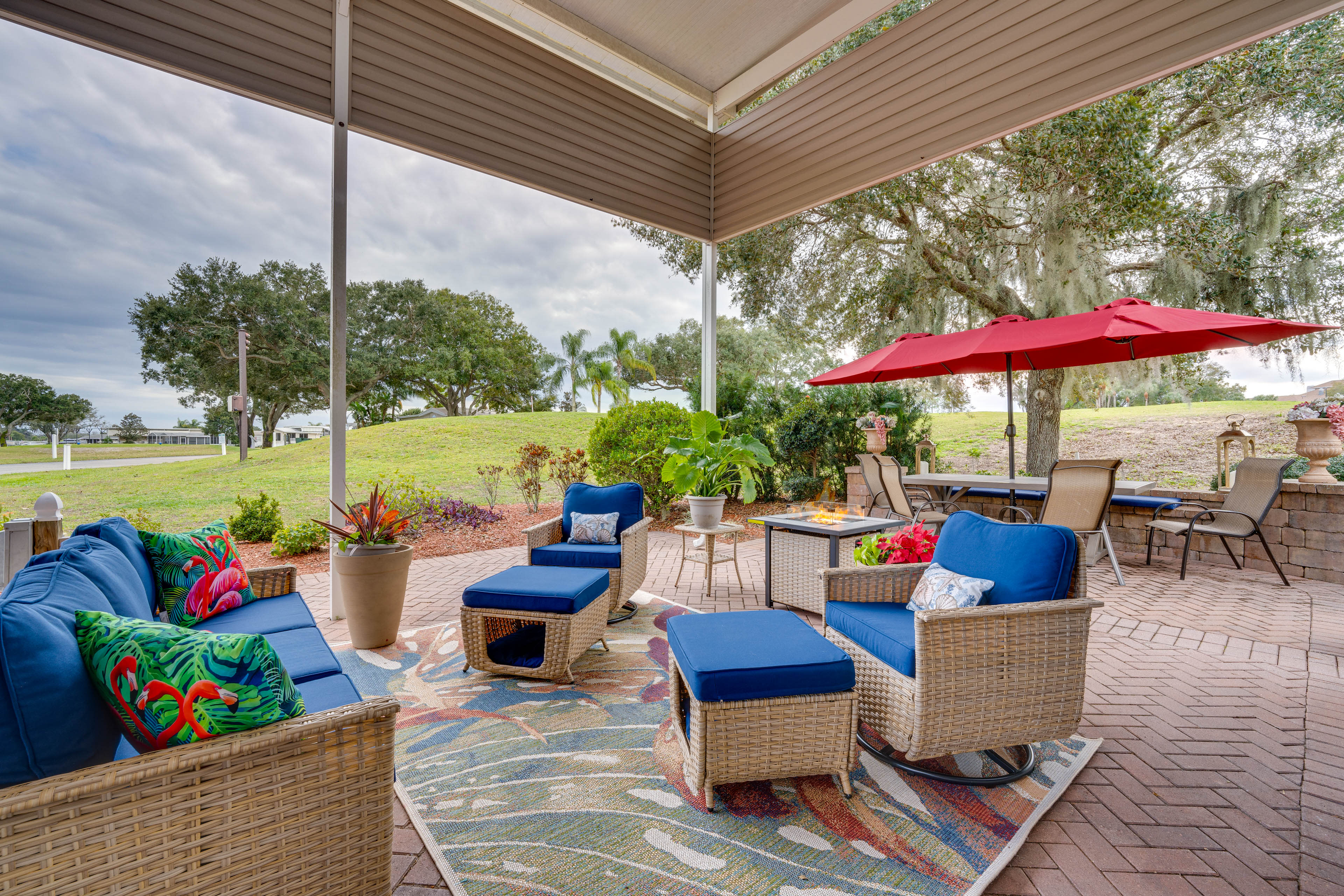 Covered Patio | Outdoor Furniture & Dining Area | Fire Pit | Gas Grill