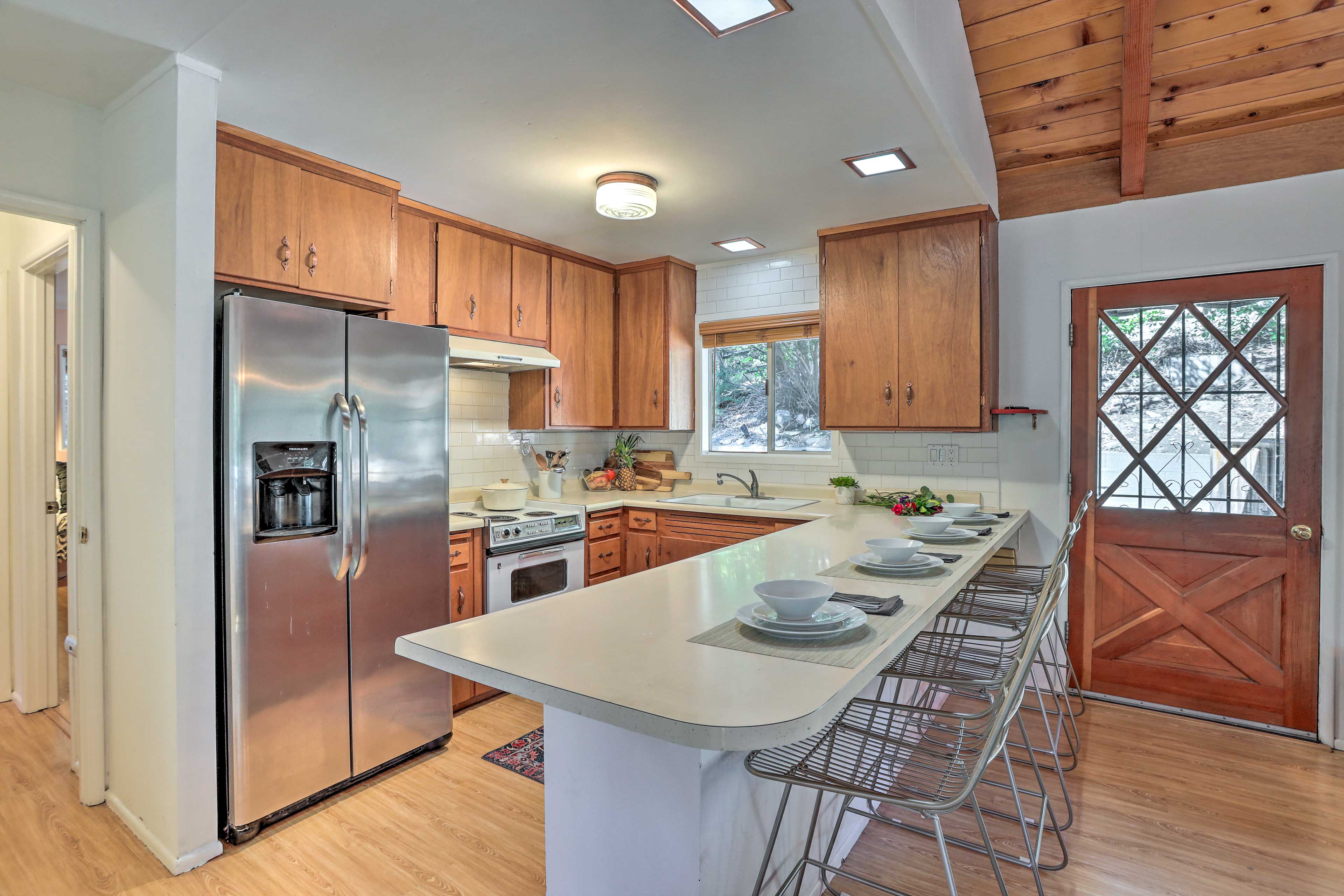 Kitchen | Fully Equipped | Cooking Basics Provided