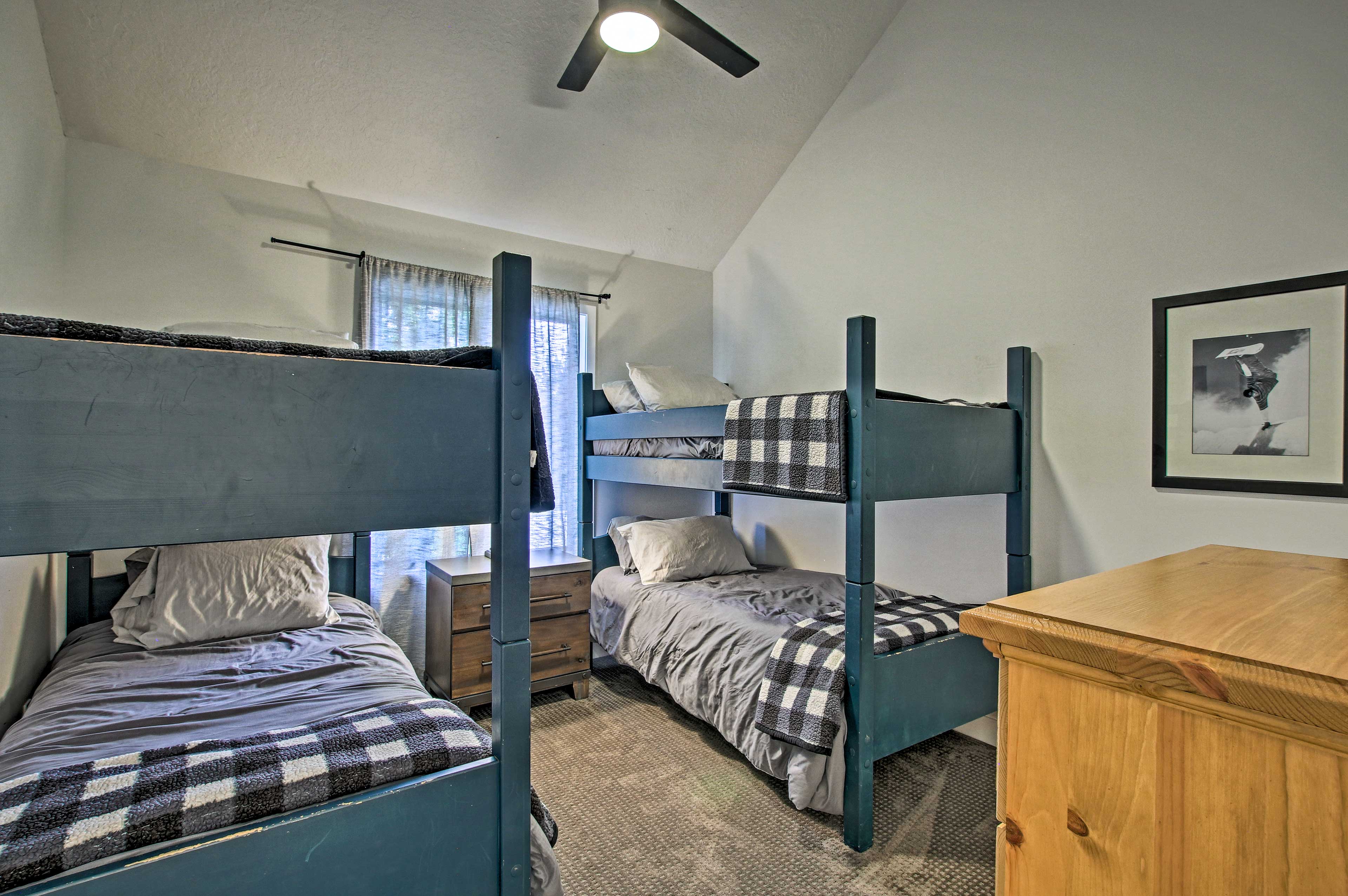 Bedroom 2 | 2 Twin Bunk Beds | 1st Floor