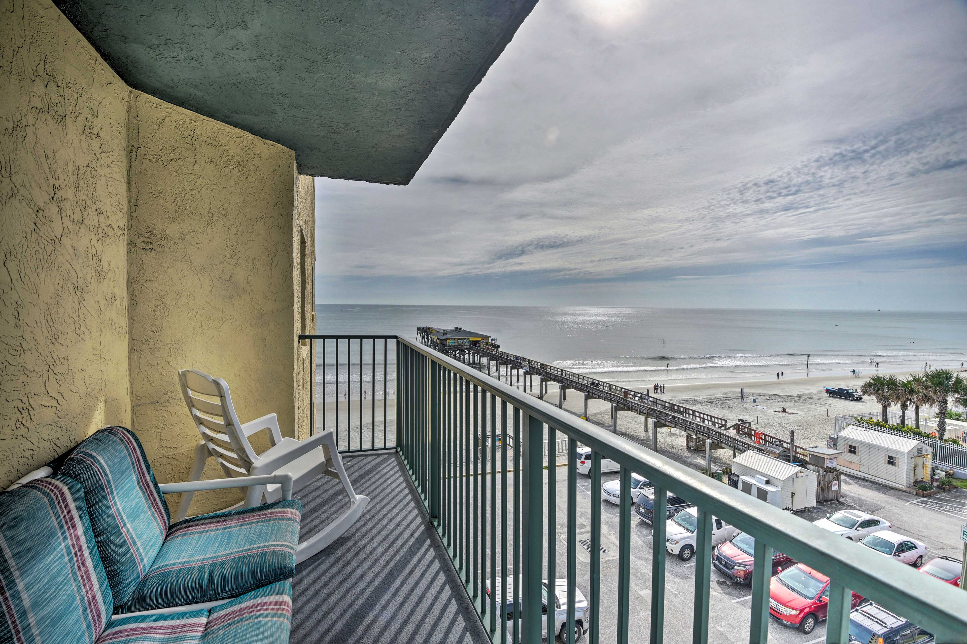 Balcony w/ Ocean View | 600 Sq Ft Condo