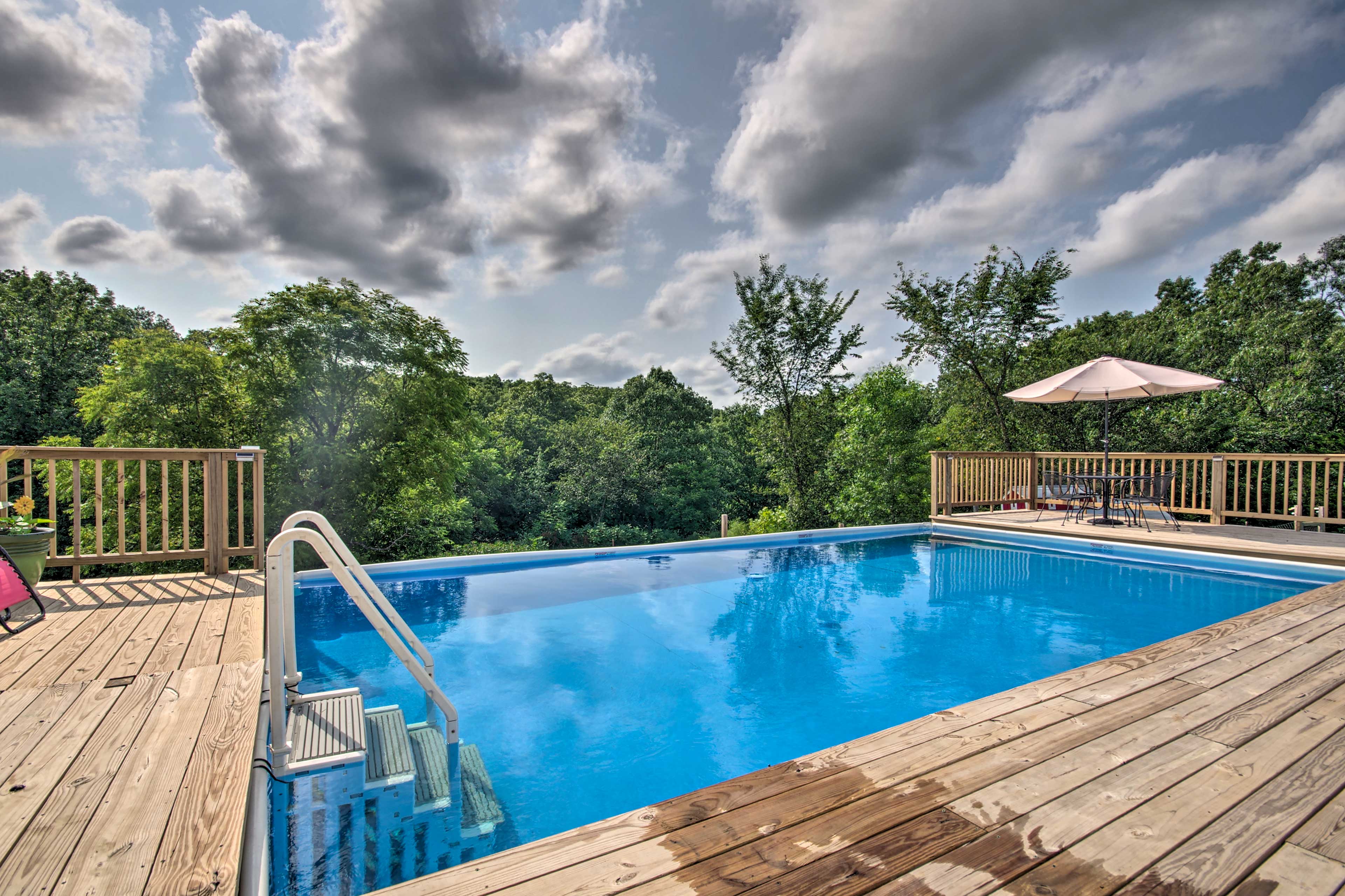 Shared Pool (Seasonal, Short Walk Away) | Addt'l Rental On-Site