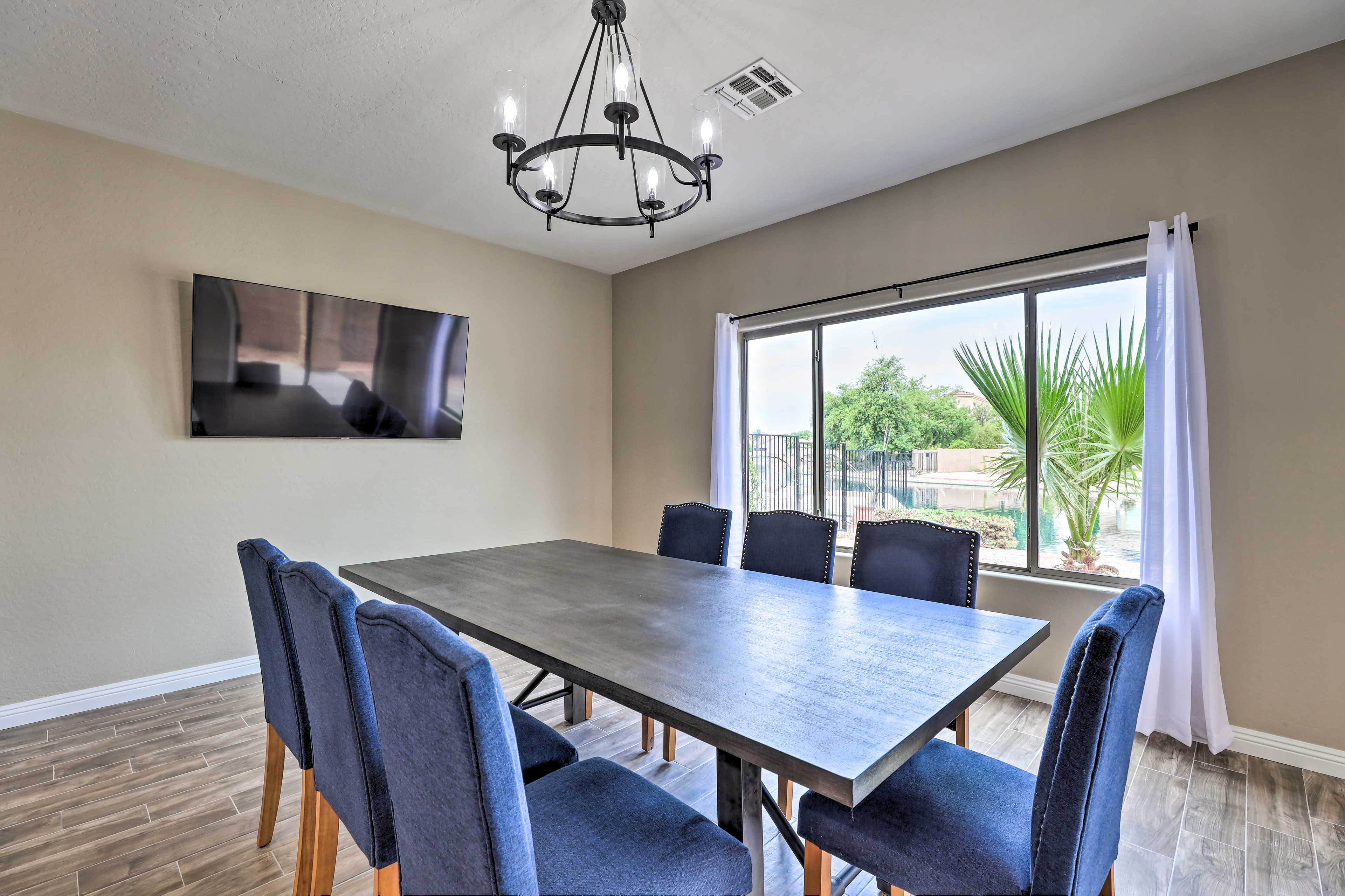 Dining Space | Central Air Conditioning