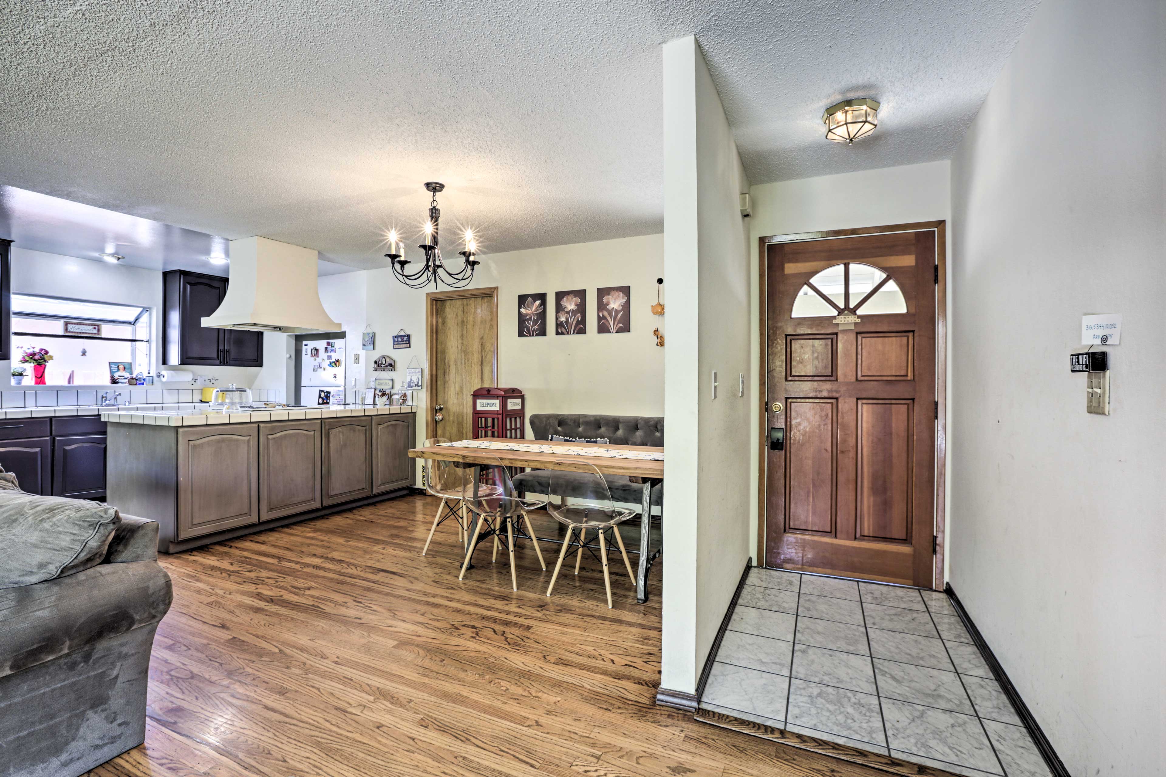 Dining Area | Dishware Provided