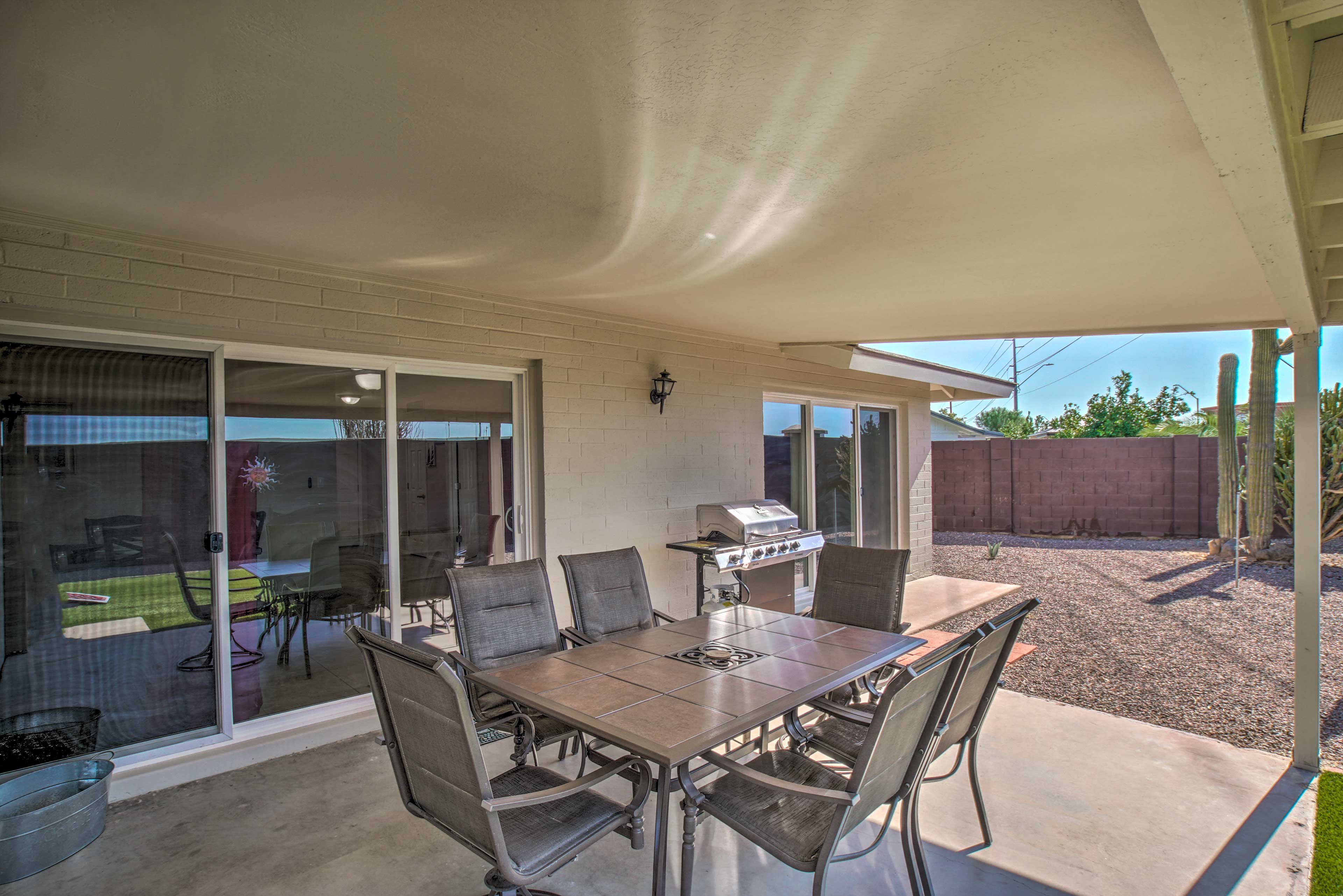 Covered Patio | Gas Grill