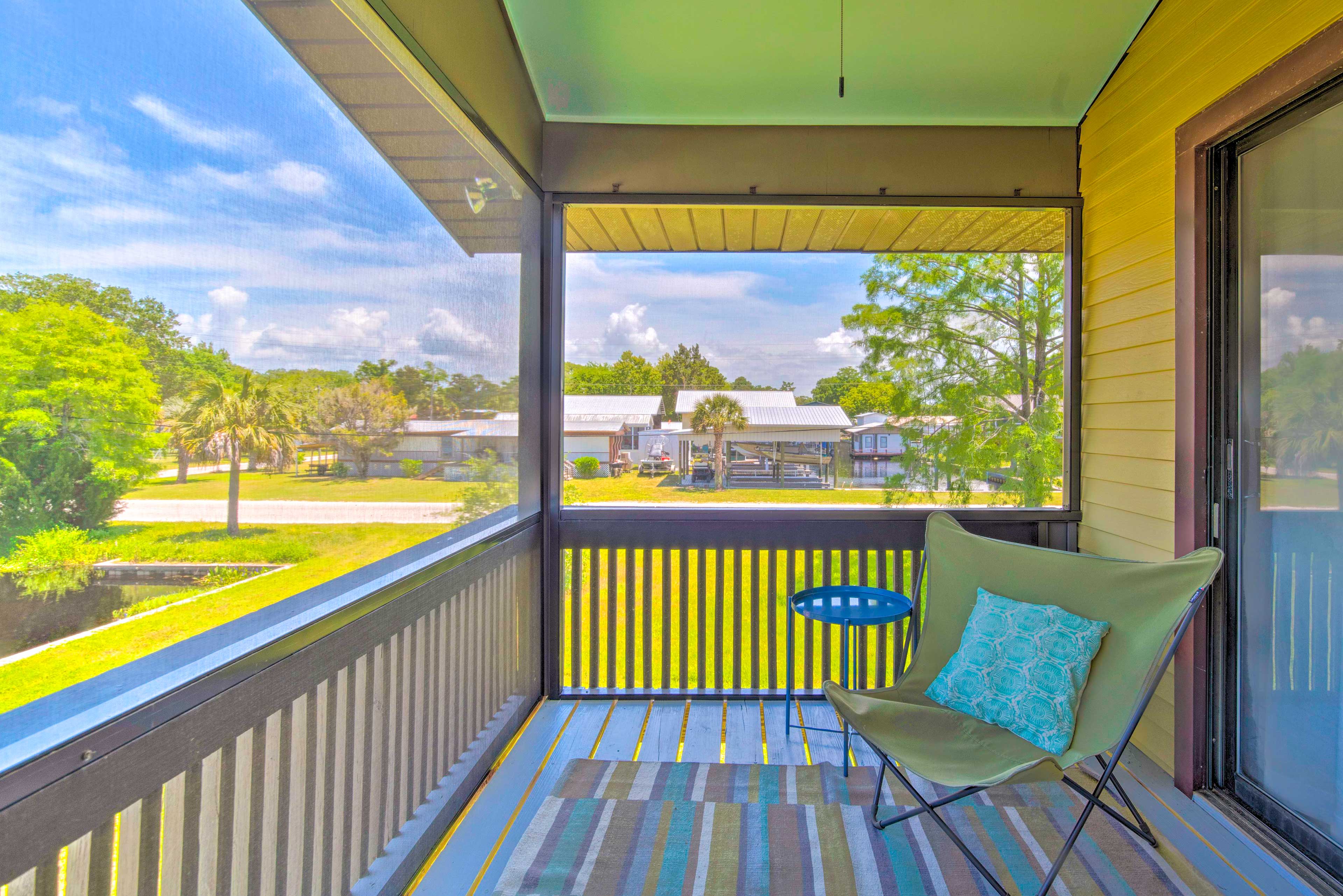 Screened-In Balcony