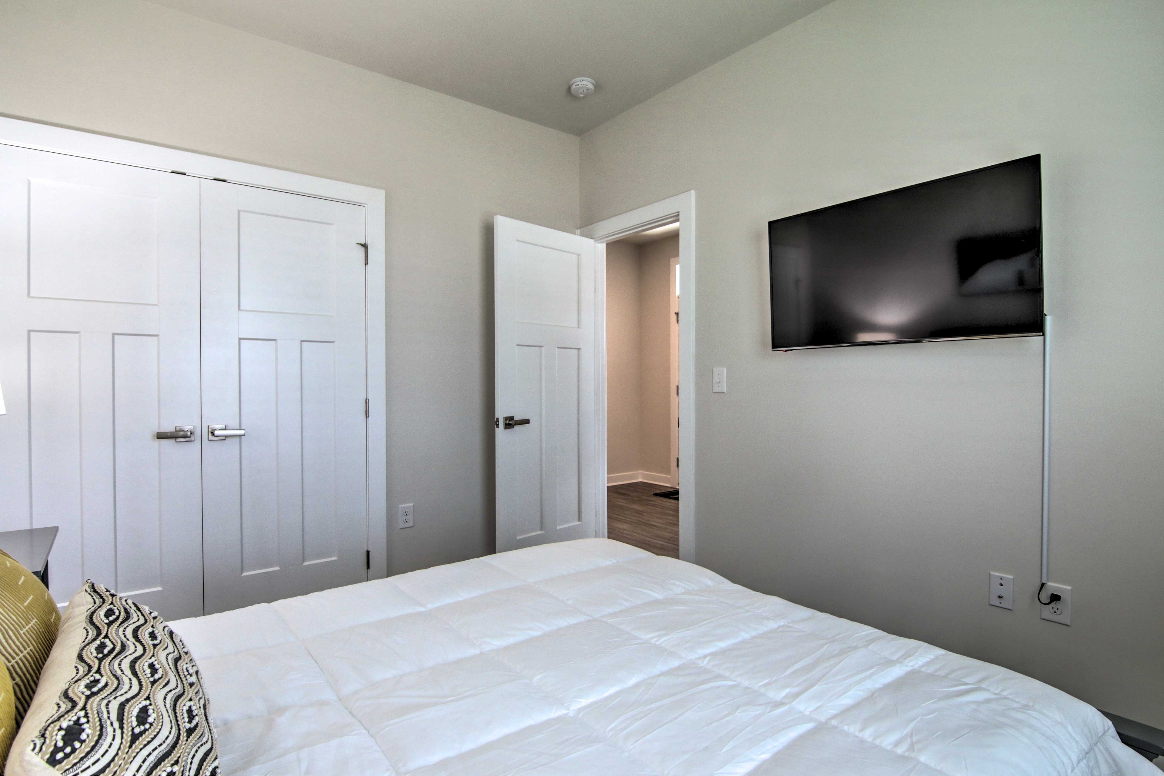 Bedroom 2 | Smart TV