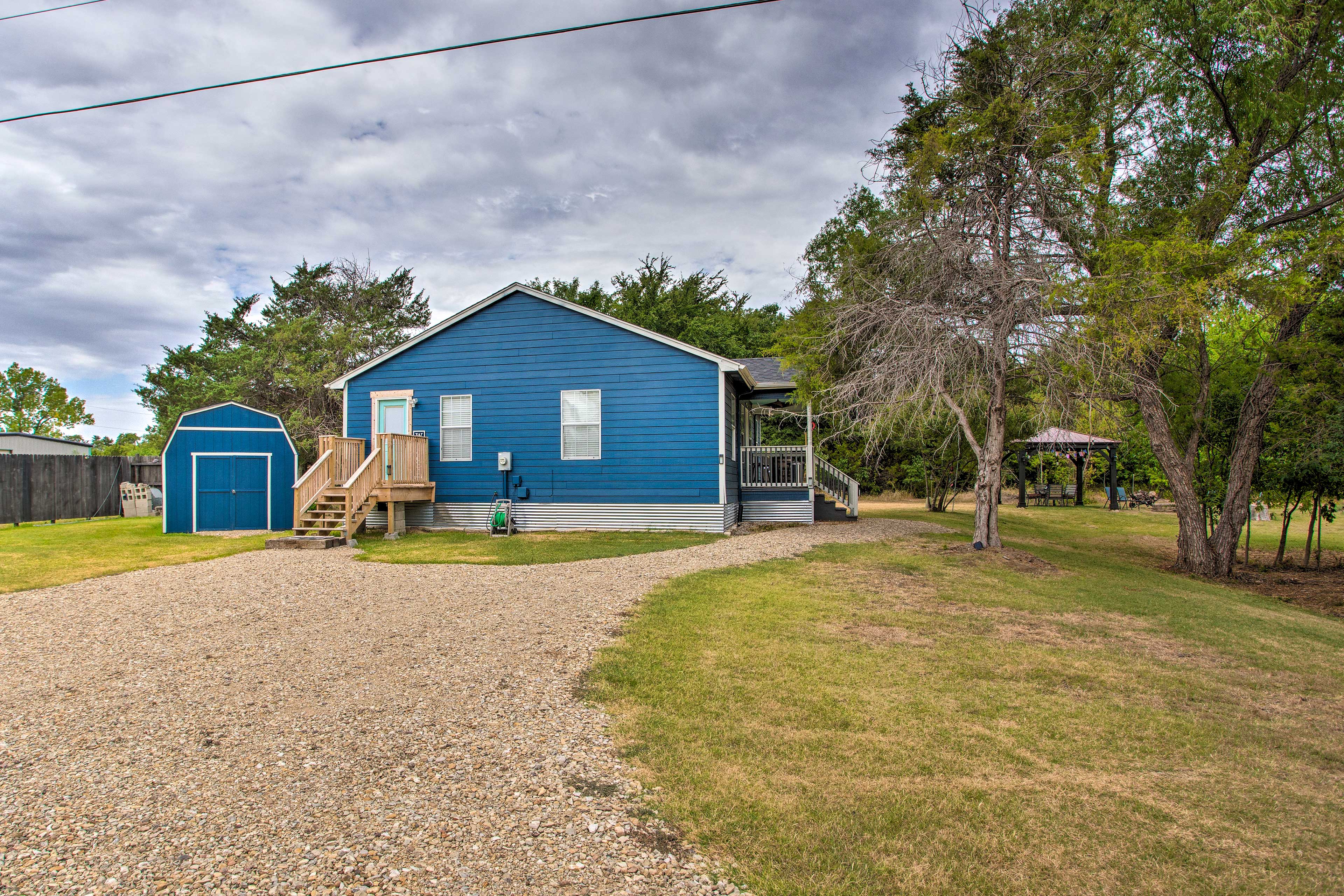 Exterior | Parking | Driveway (5 vehicles) | RV/Trailer/Boat Parking Welcome