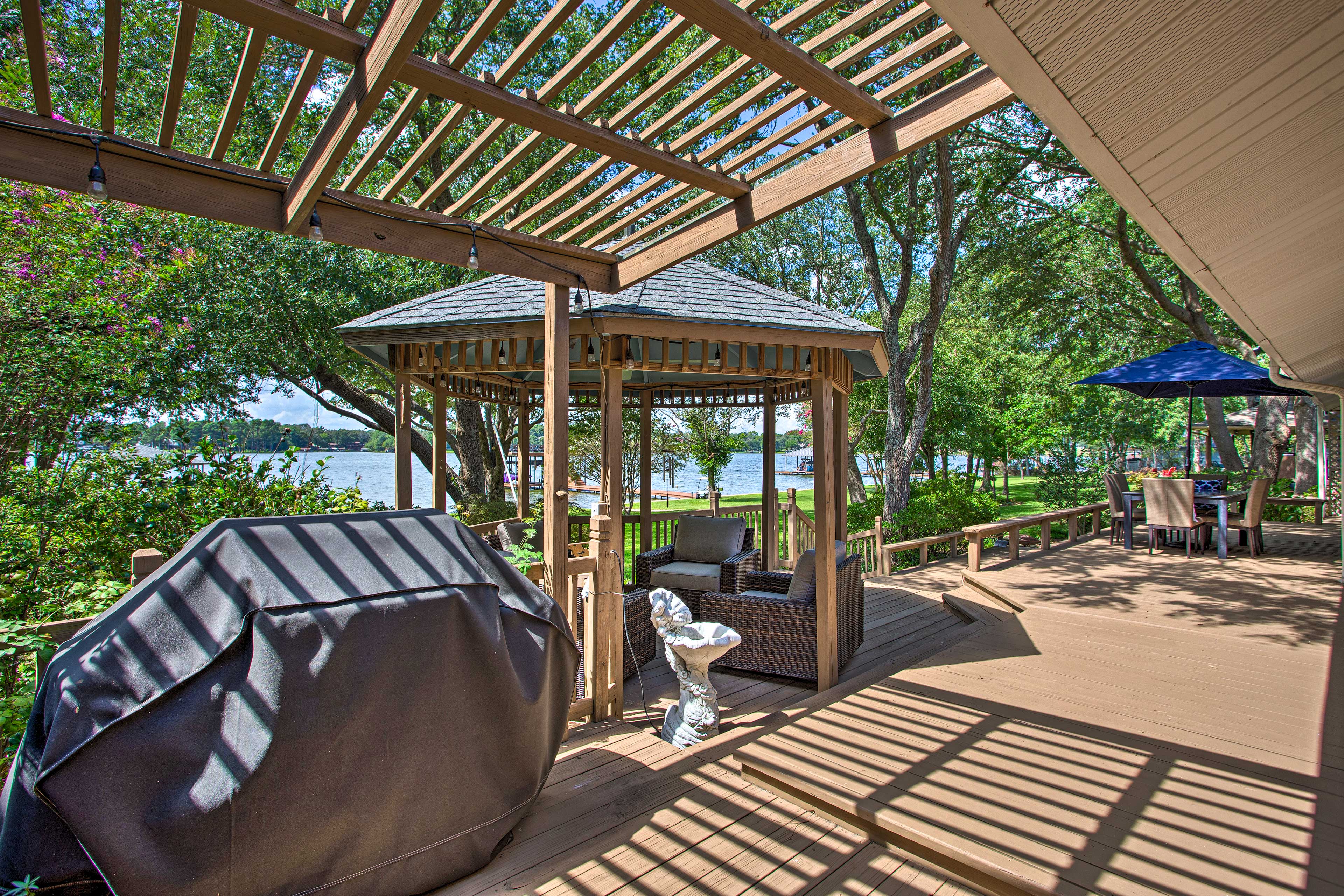 Private Deck | Gas Grill | Gazebo