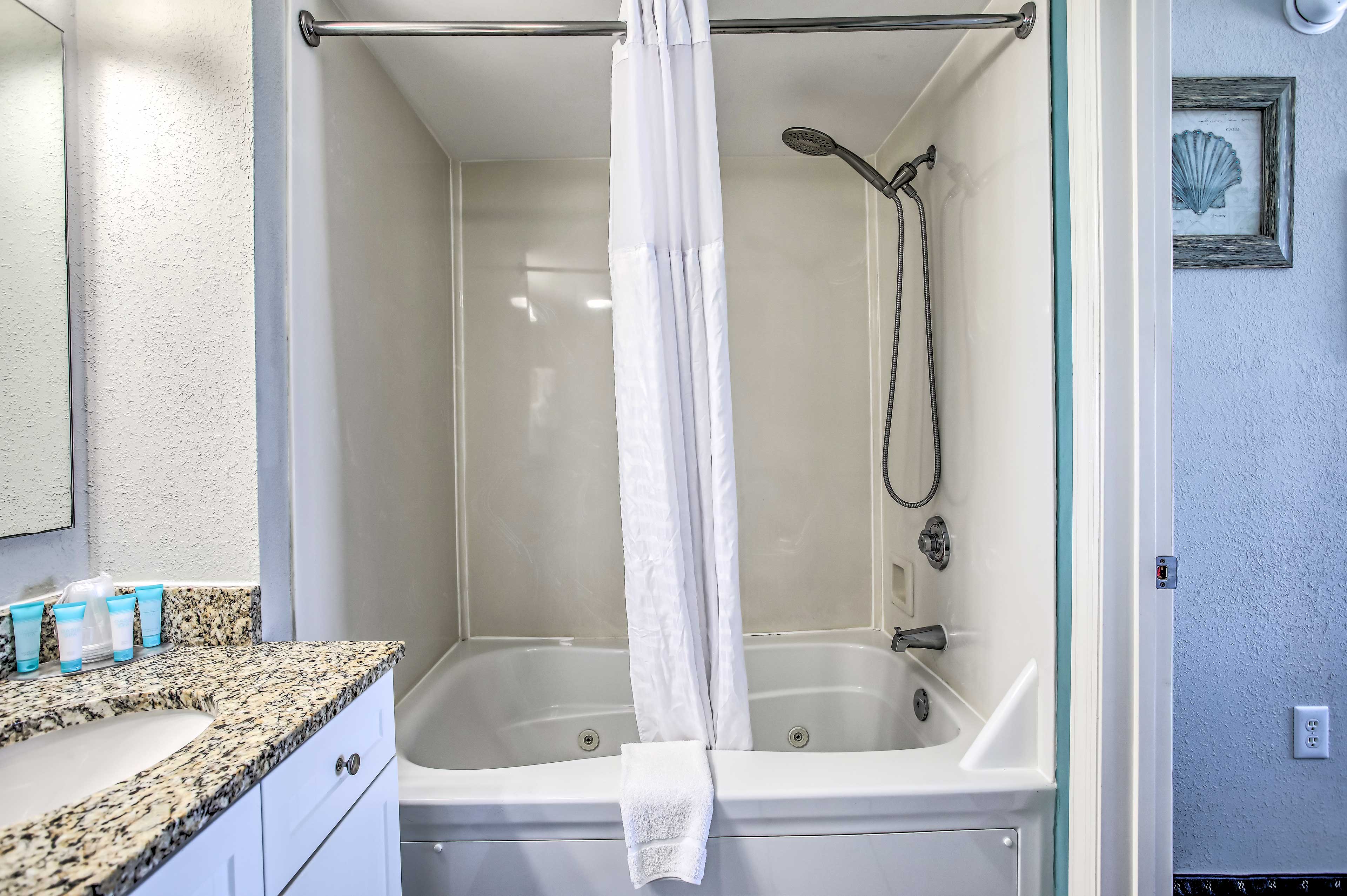 En-Suite Bathroom | Jetted Tub