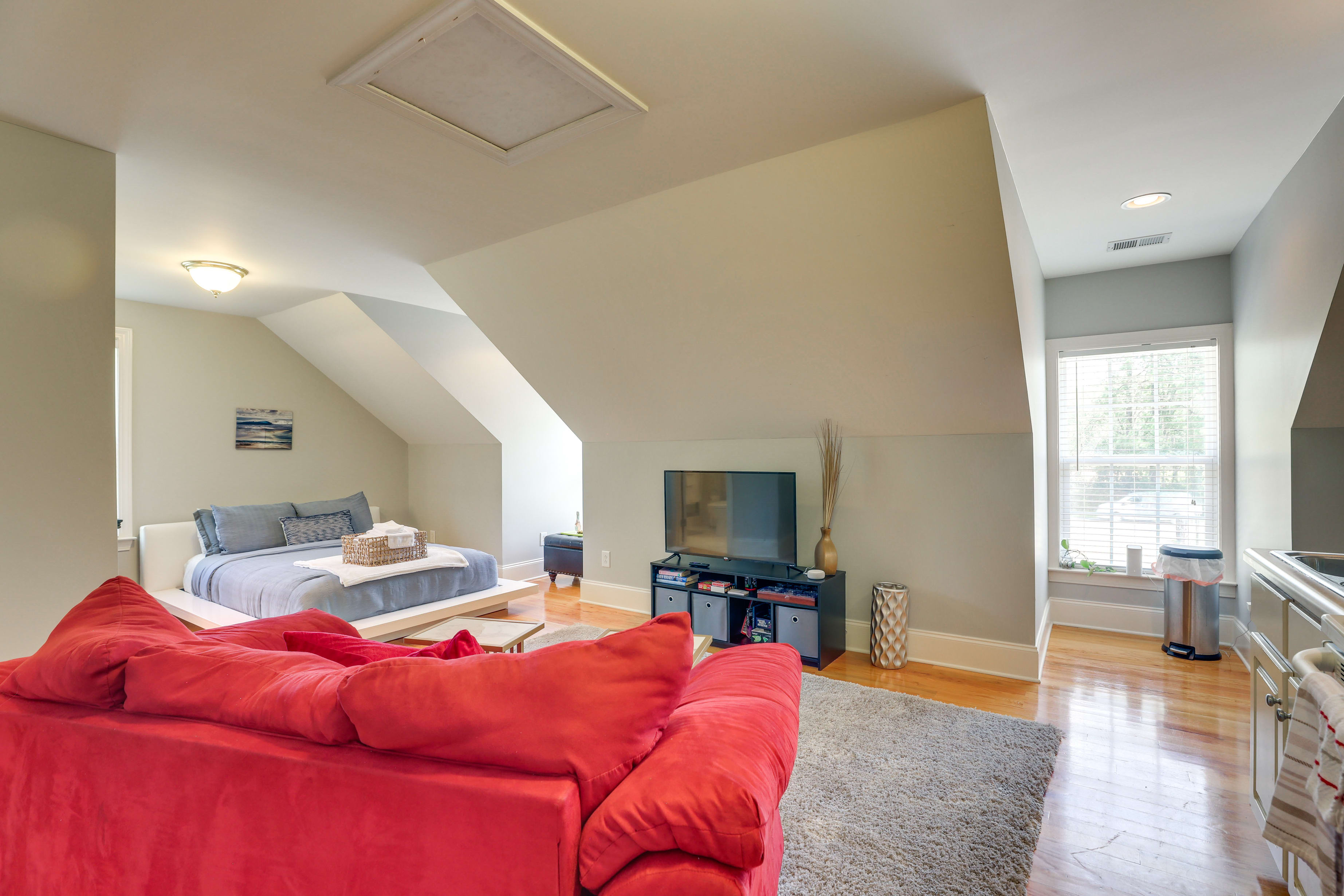 Living Area | Free WiFi | Central Heating & A/C