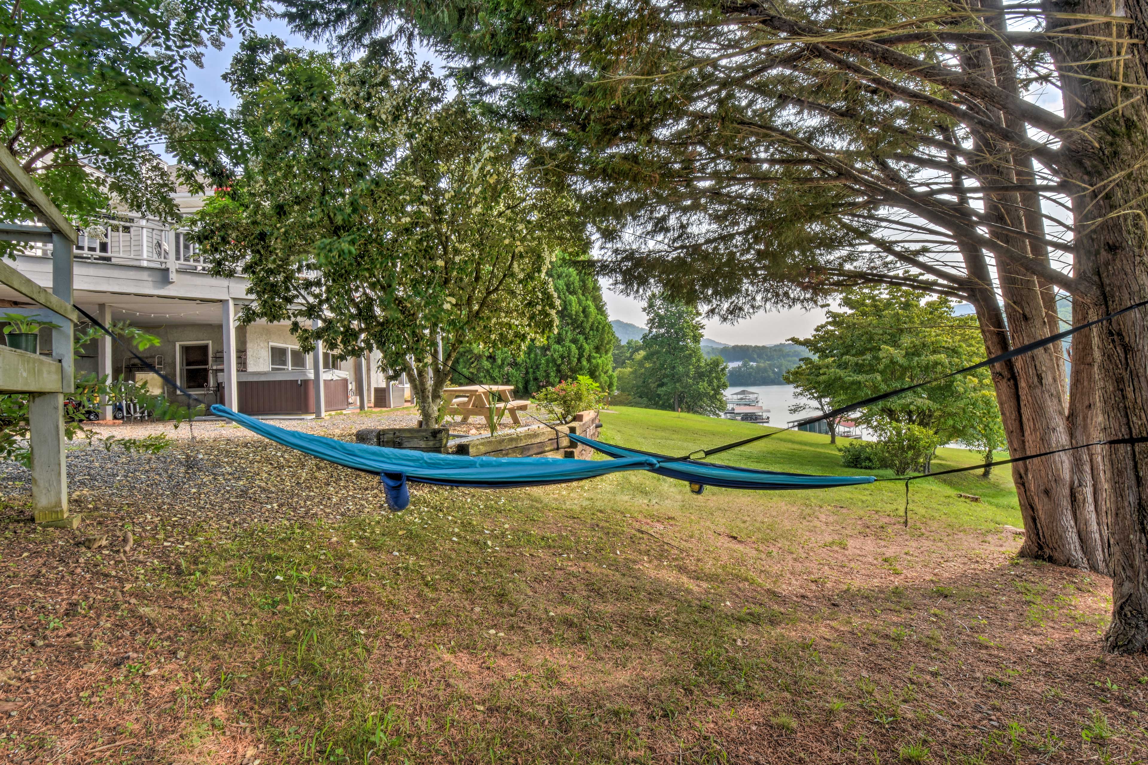 2 Hammocks | Gas Grill | Golf Cart