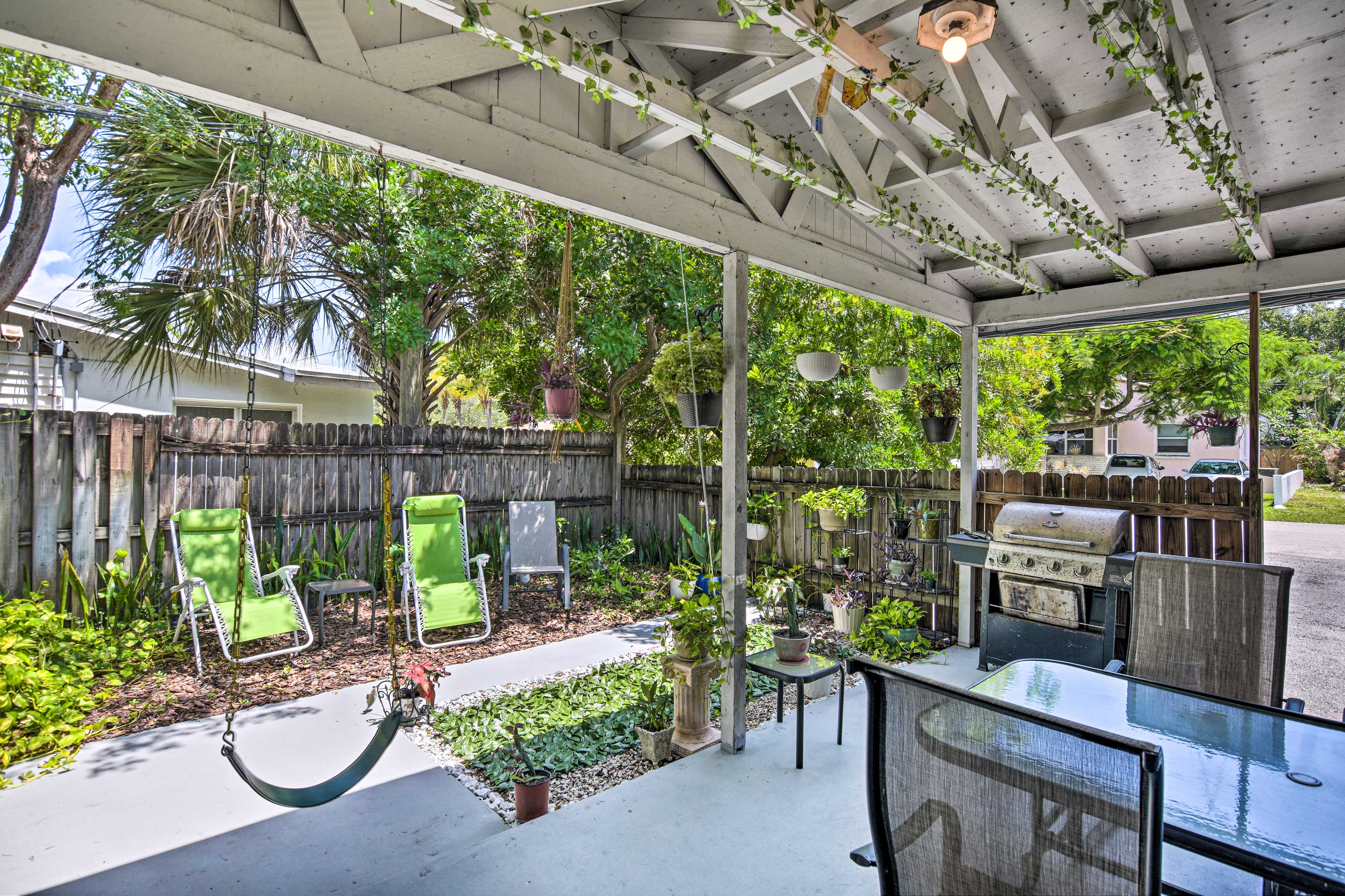 Shady & Eclectic Fort Lauderdale Dwelling w/ Yard!