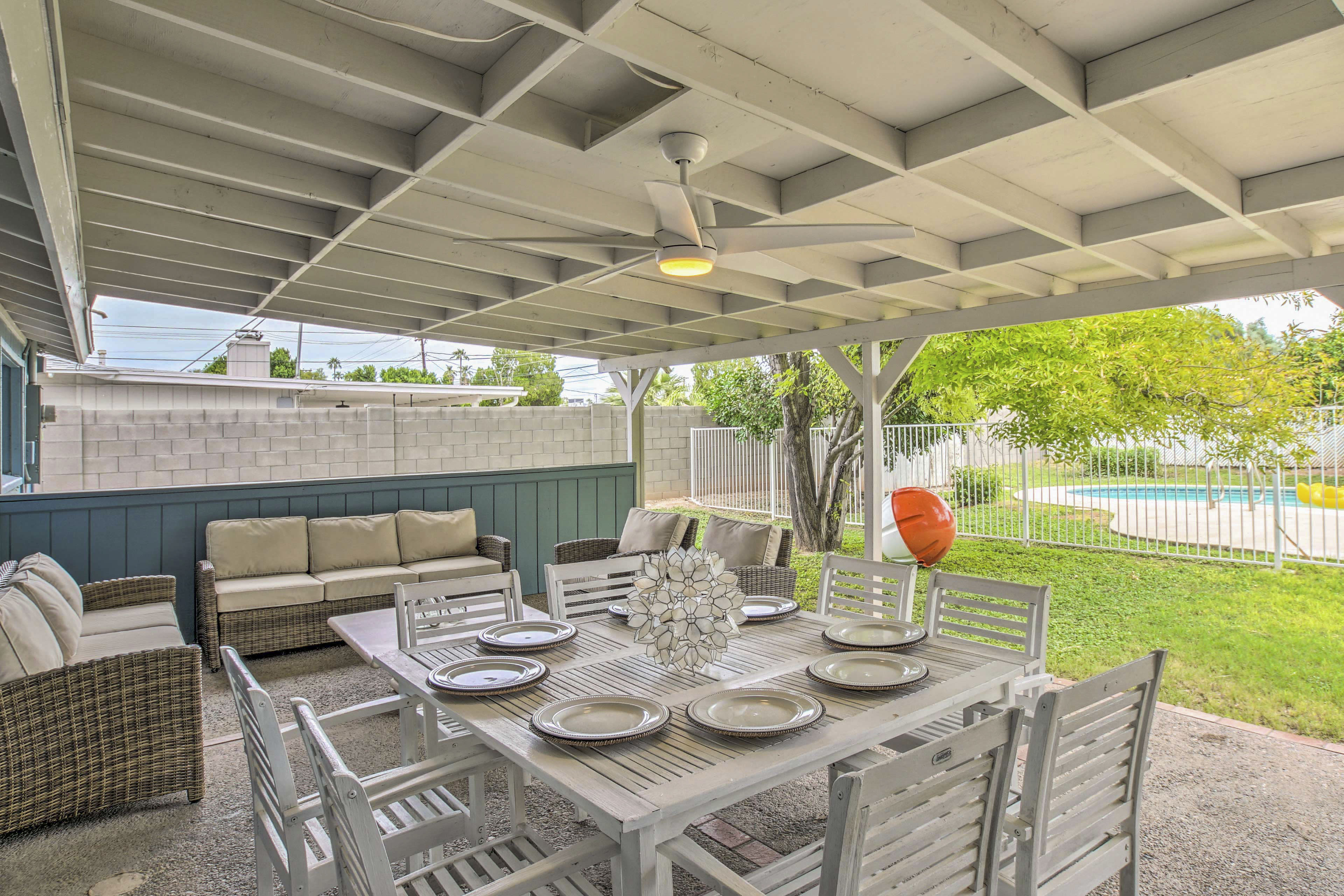 Covered Patio | Outdoor Dining