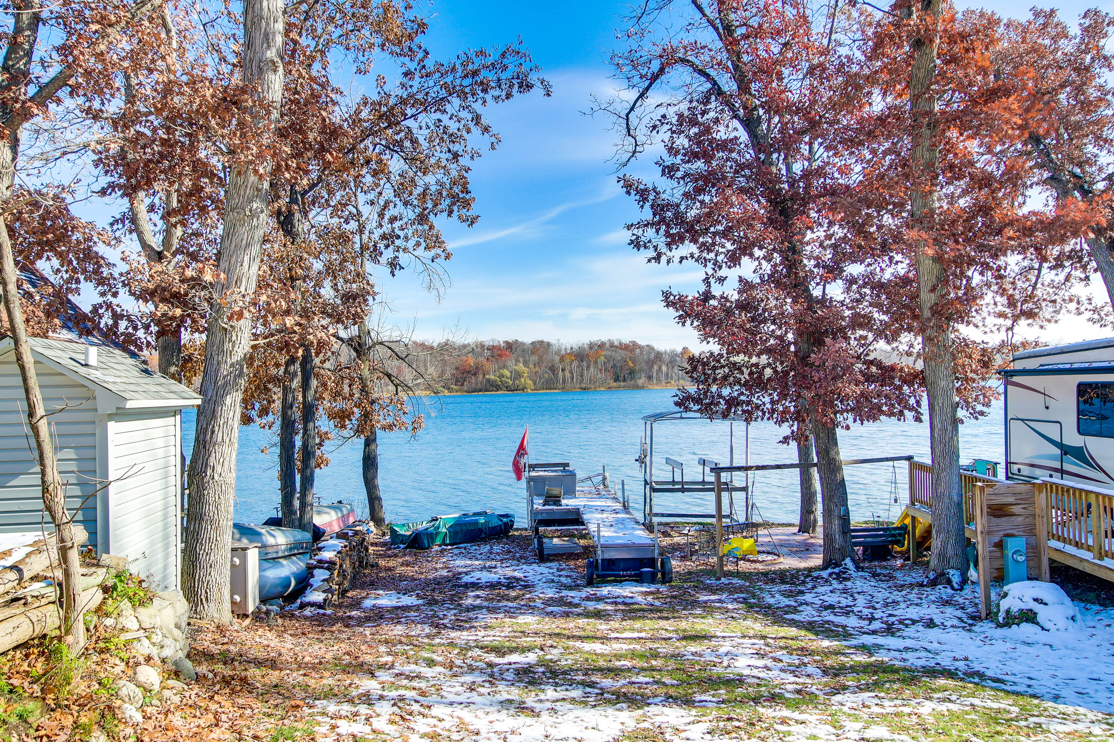 Lakefront | Fire Pit