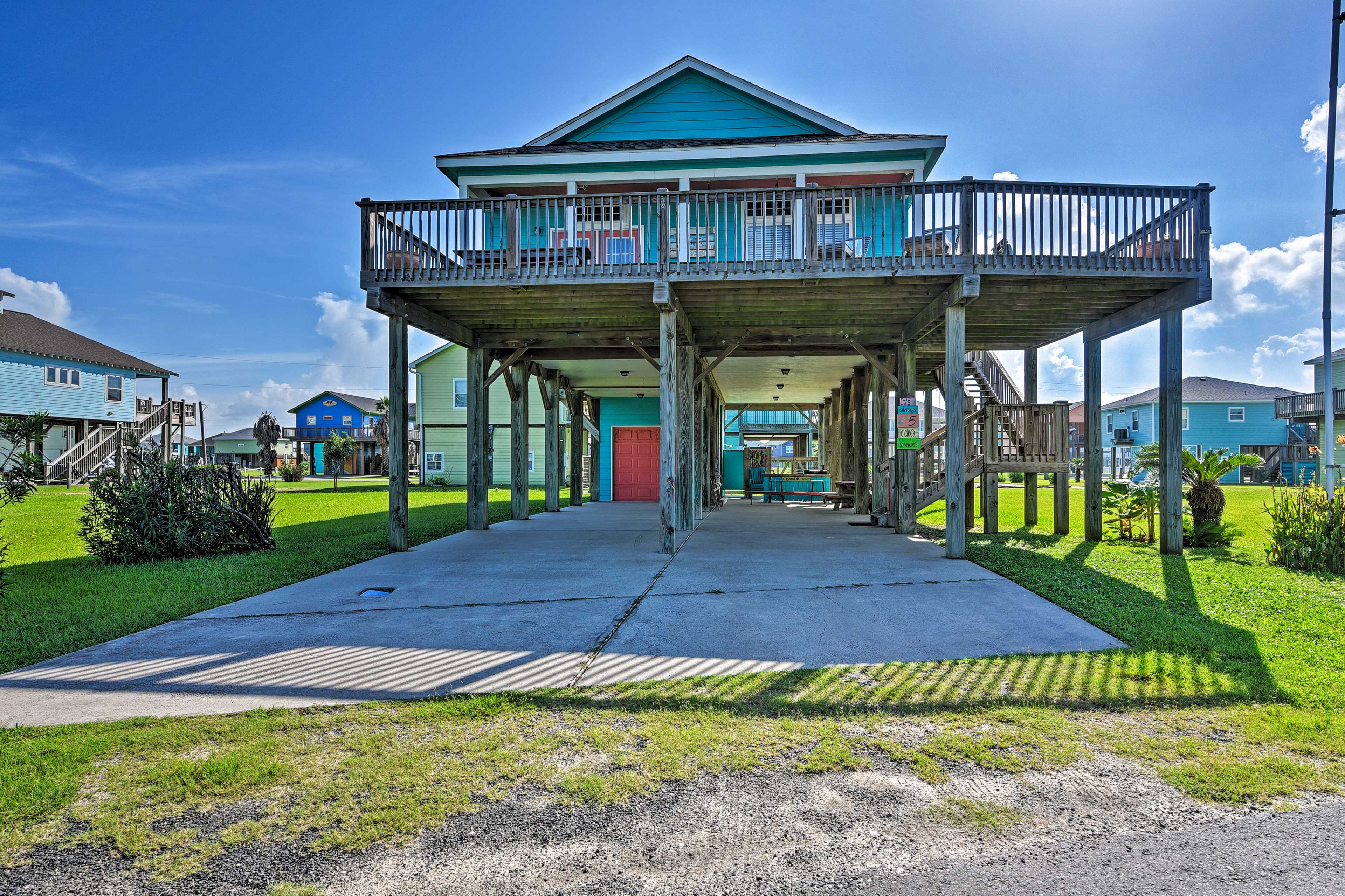Crystal Beach Vacation Rental | 3BR | 2BA | 1,350 Sq Ft | Stairs Required