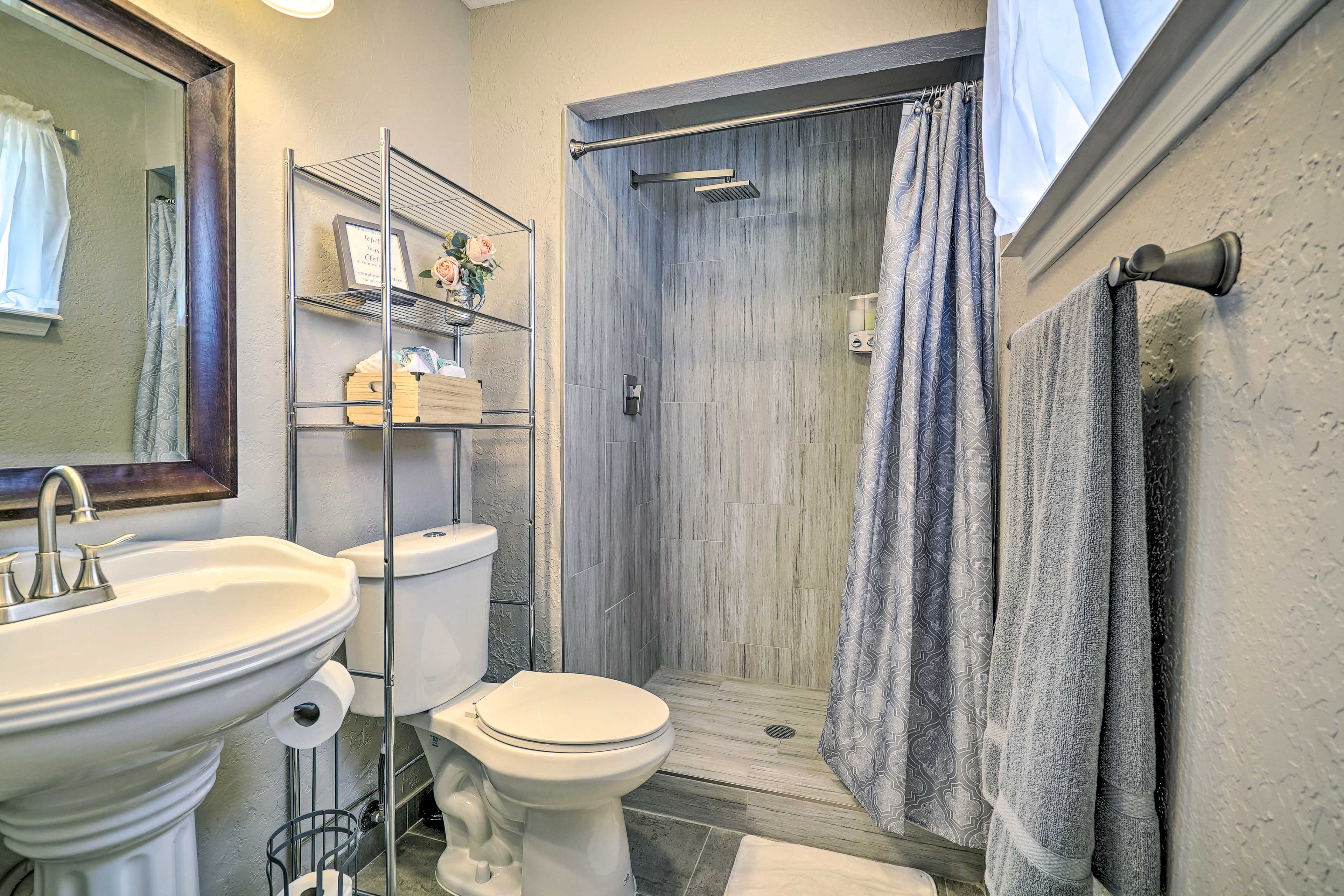 En-Suite Bathroom | Complimentary Toiletries | Linens & Towels | Hair Dryer