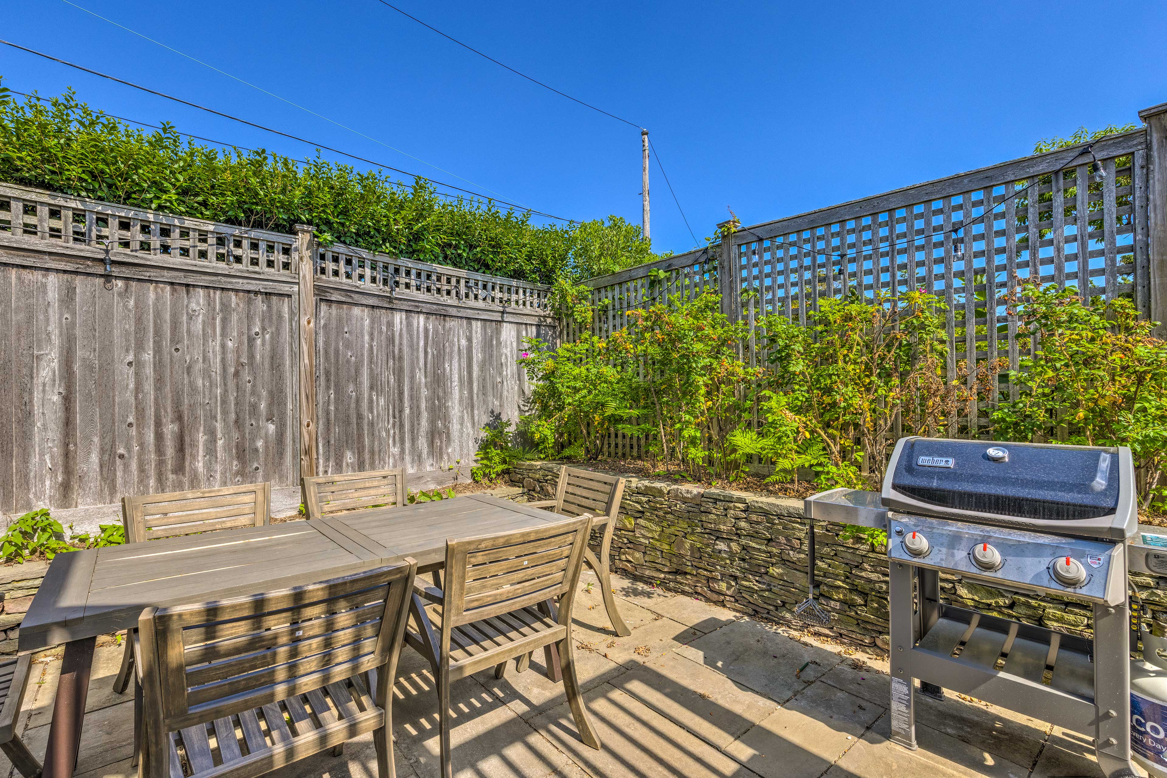 Private Patio | Gas Grill