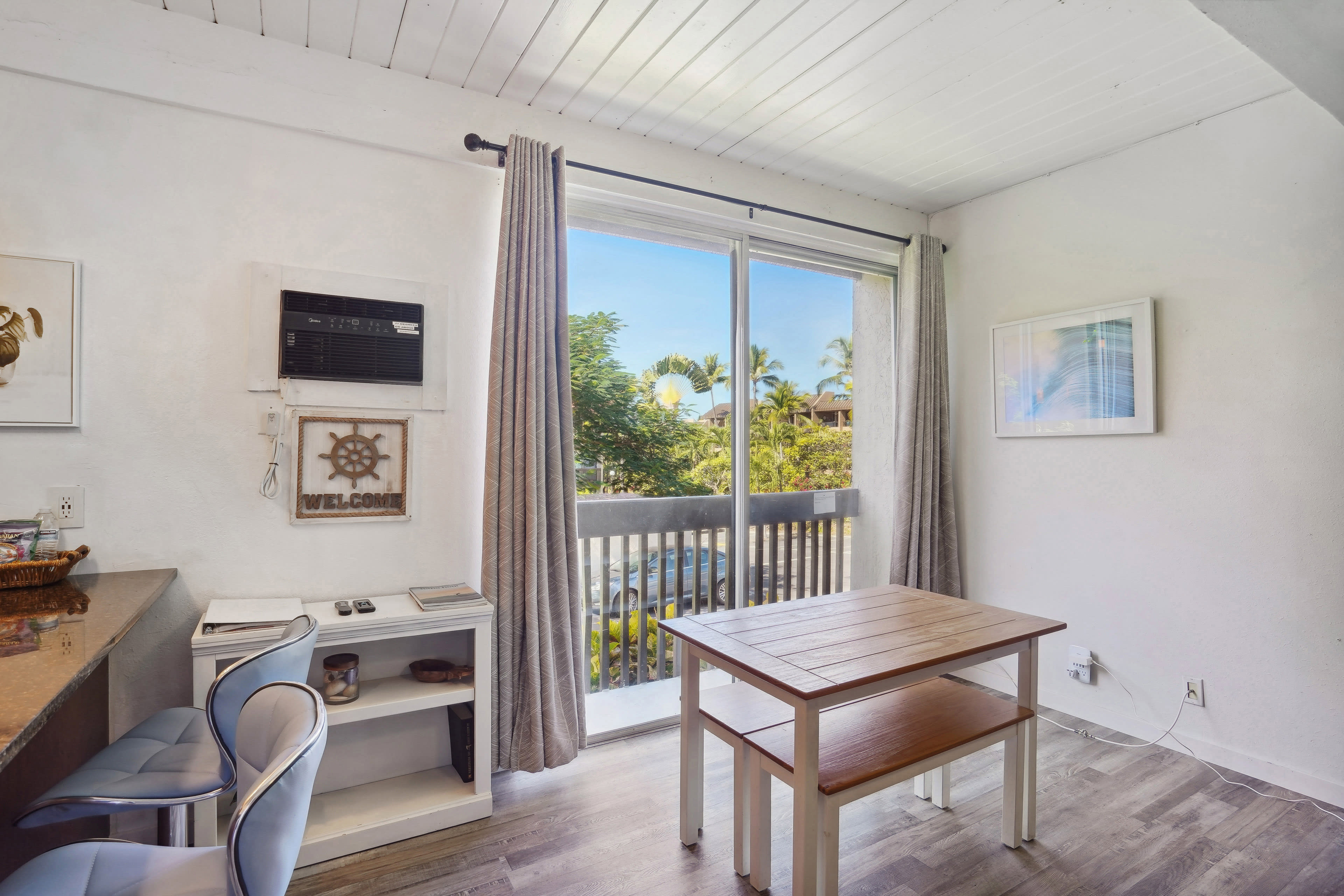 Dining Area | Partial Ocean View