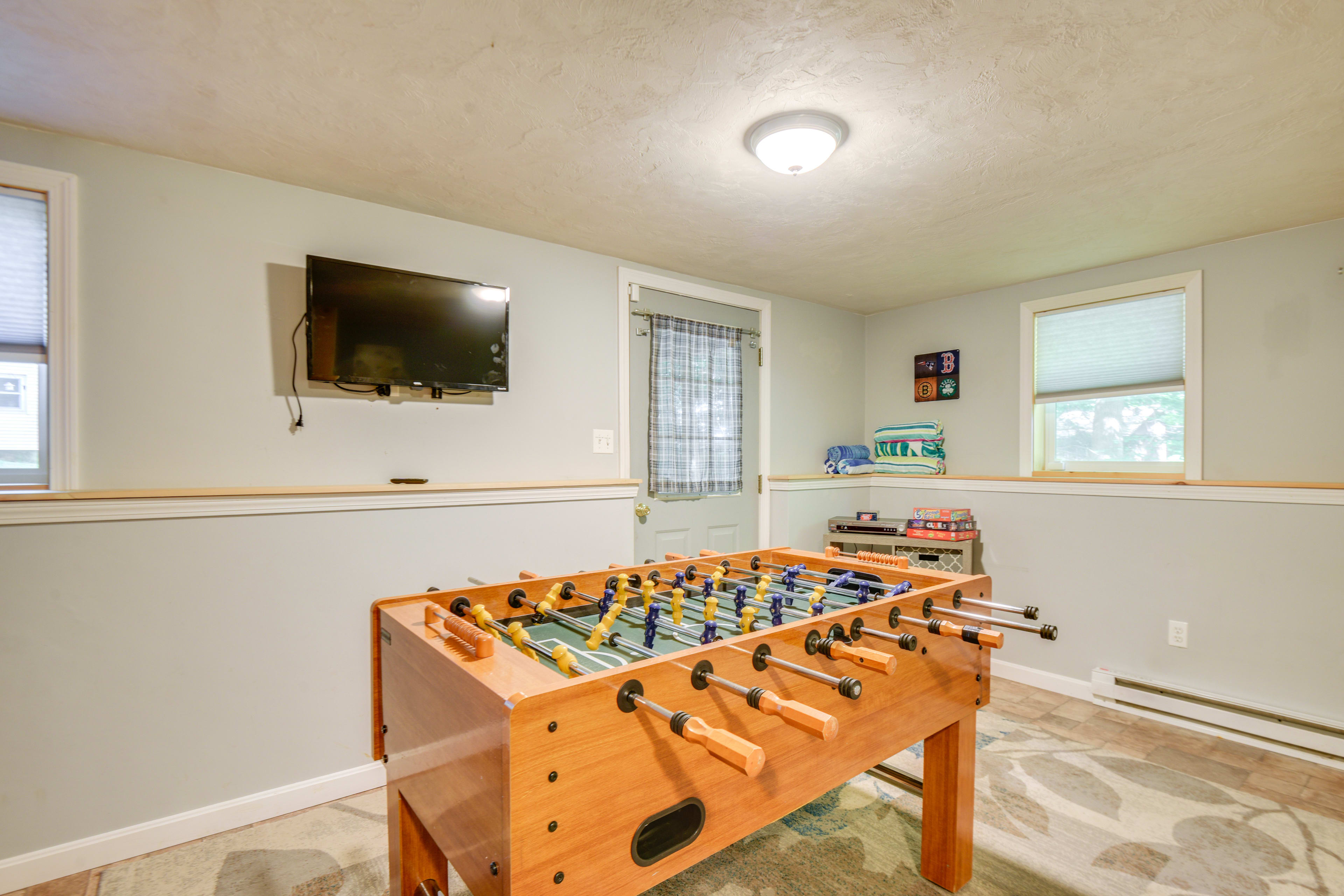 Game Room | 1st Floor | Foosball Table | Board Games | Smart TV