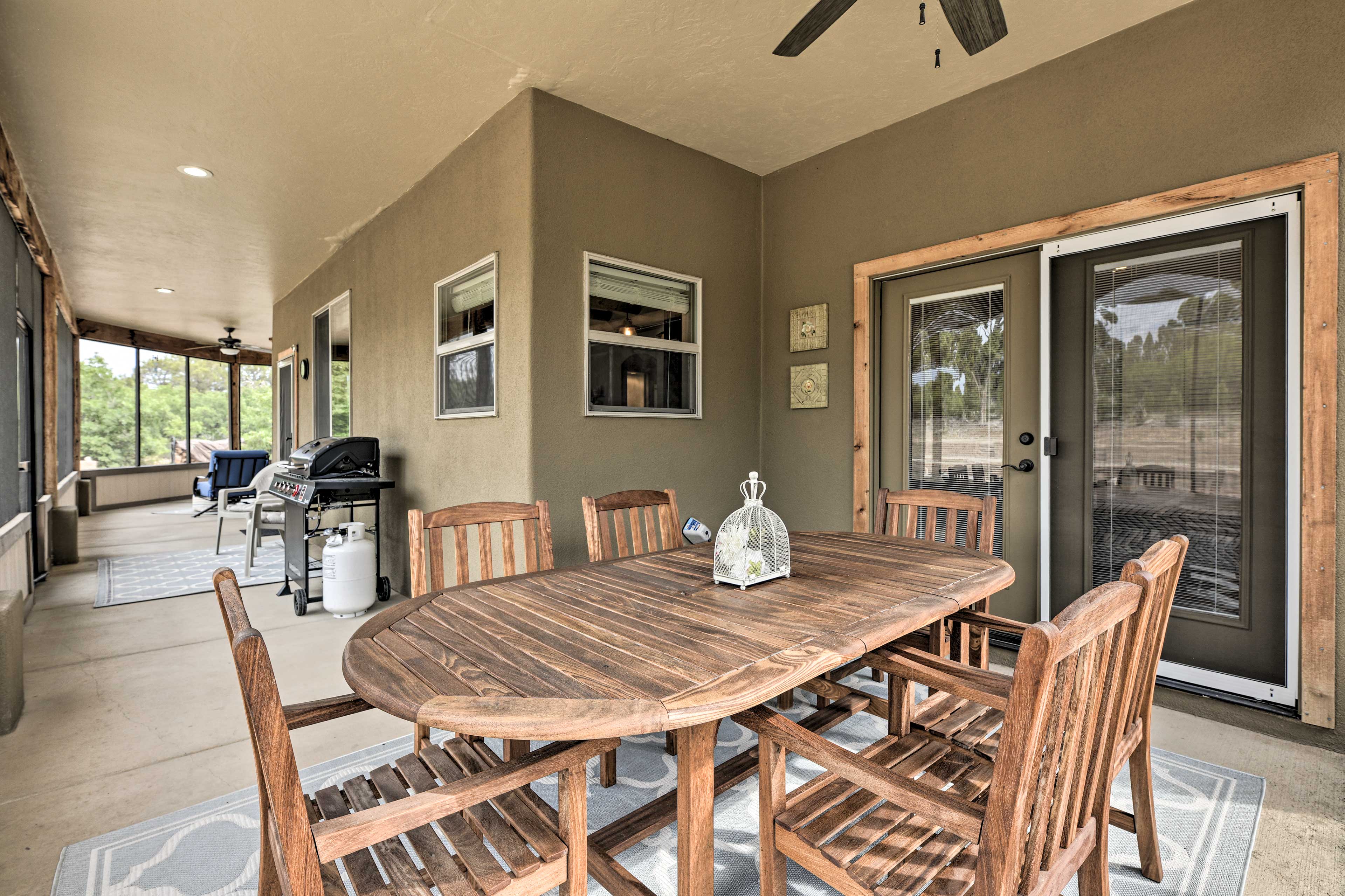 Wraparound Enclosed Patio | Gas Grill