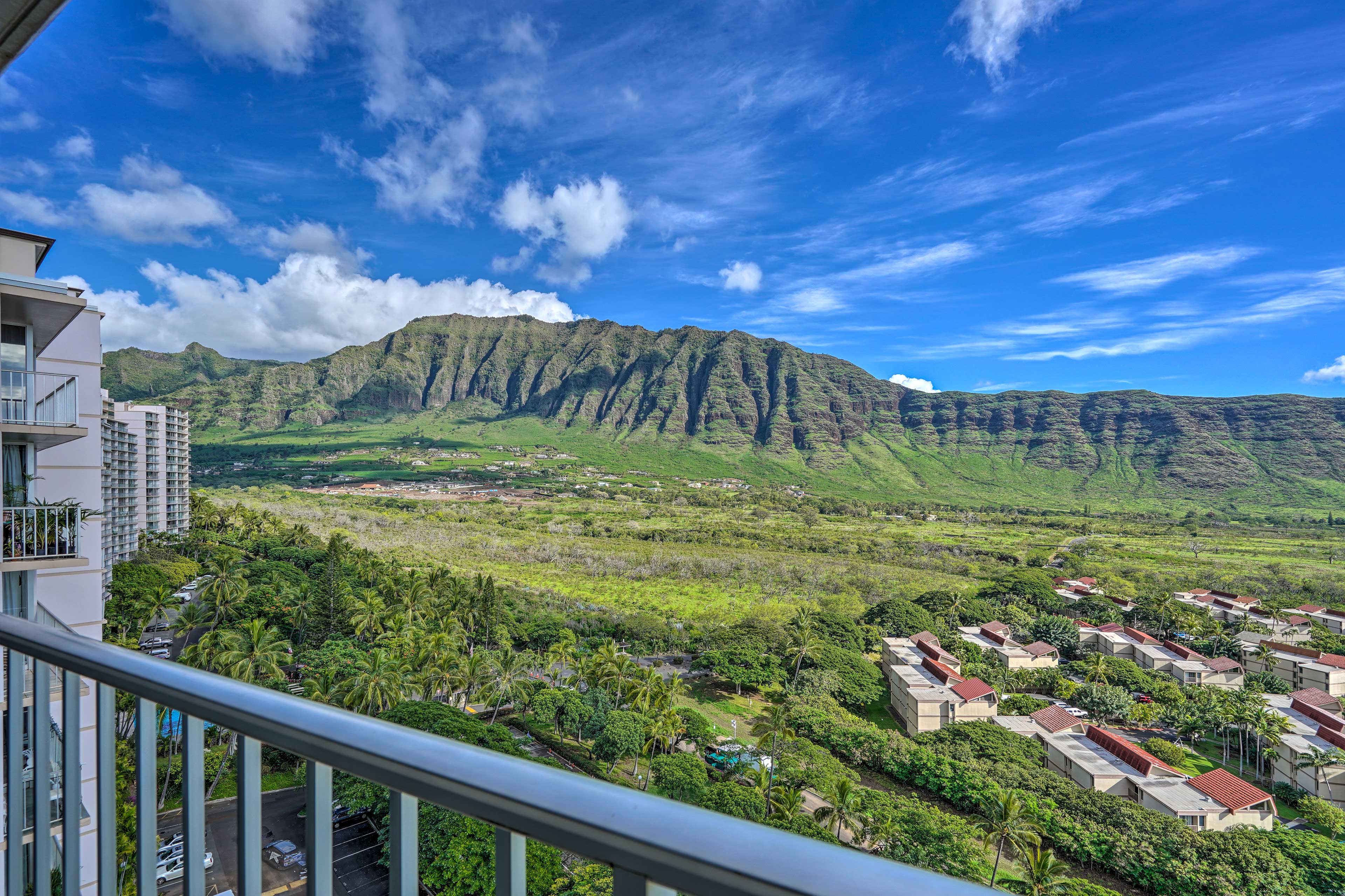 Waianae Vacation Rental | 1BR | 1BA | Step-Free Access via Elevator | 680 Sq Ft