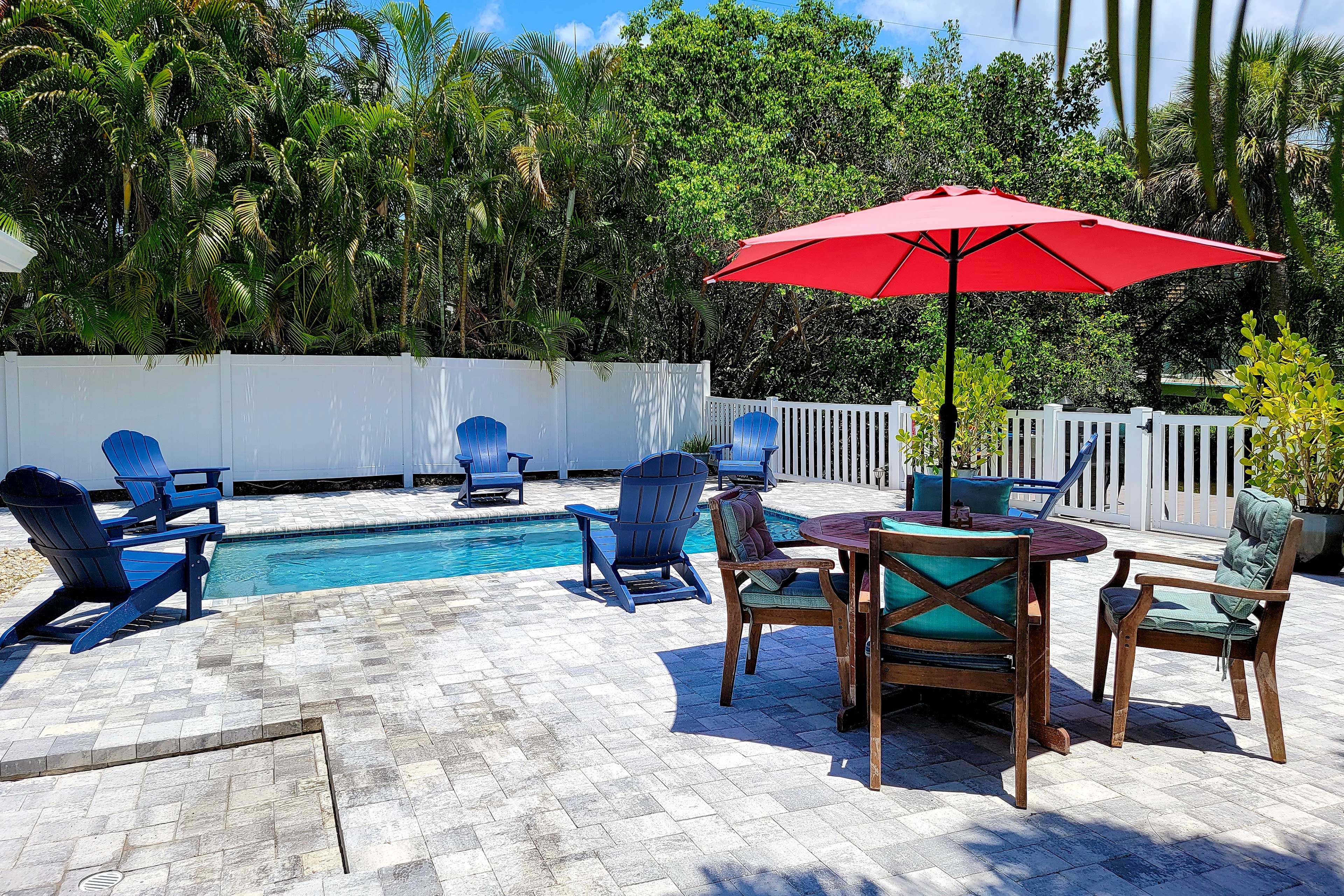 Patio & Private Pool